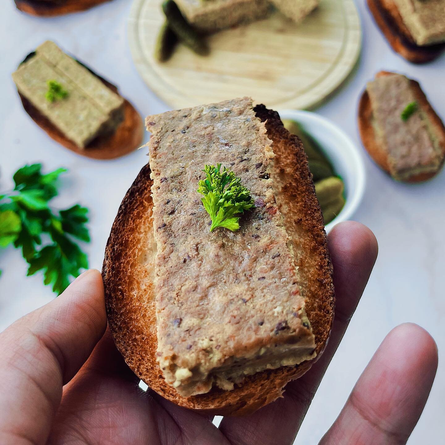 The perfect snacks for your lunch break! Have you tried Amuse Boosh P&acirc;t&eacute; yet? Let us know below 😉