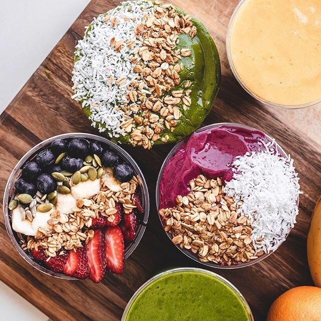 Big feed, big taste! Grab your favorite açaí-filled fruit bowl from our hand crafted menu. Every bowl has a major chunk of nutrient-rich foods with capacity to positively affect your health. 💪🧘🧘&zwj;♂️ In picture: Acai and Pineapple Bowl, Green 