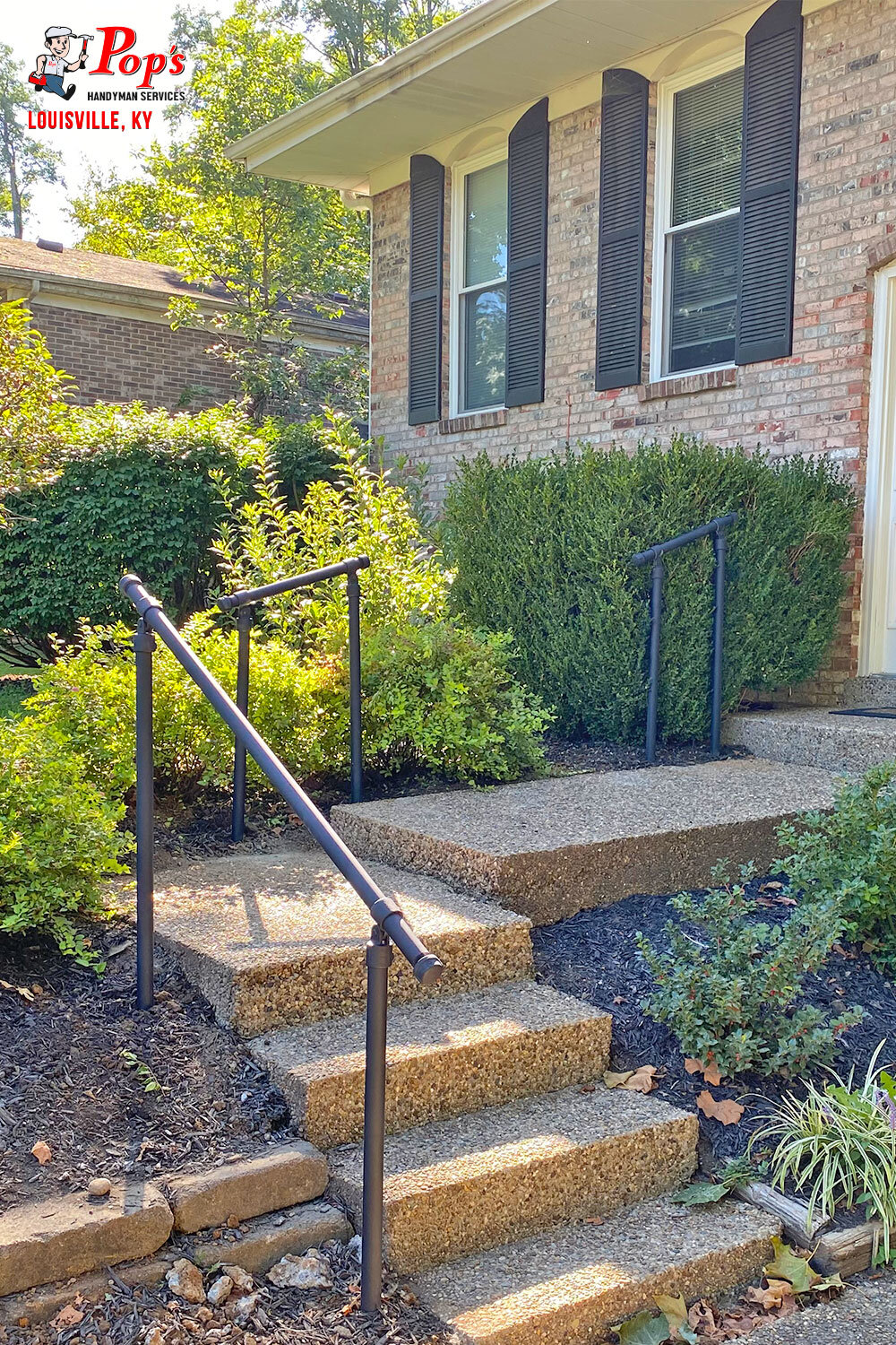 CUSTOM PIPE RAILING