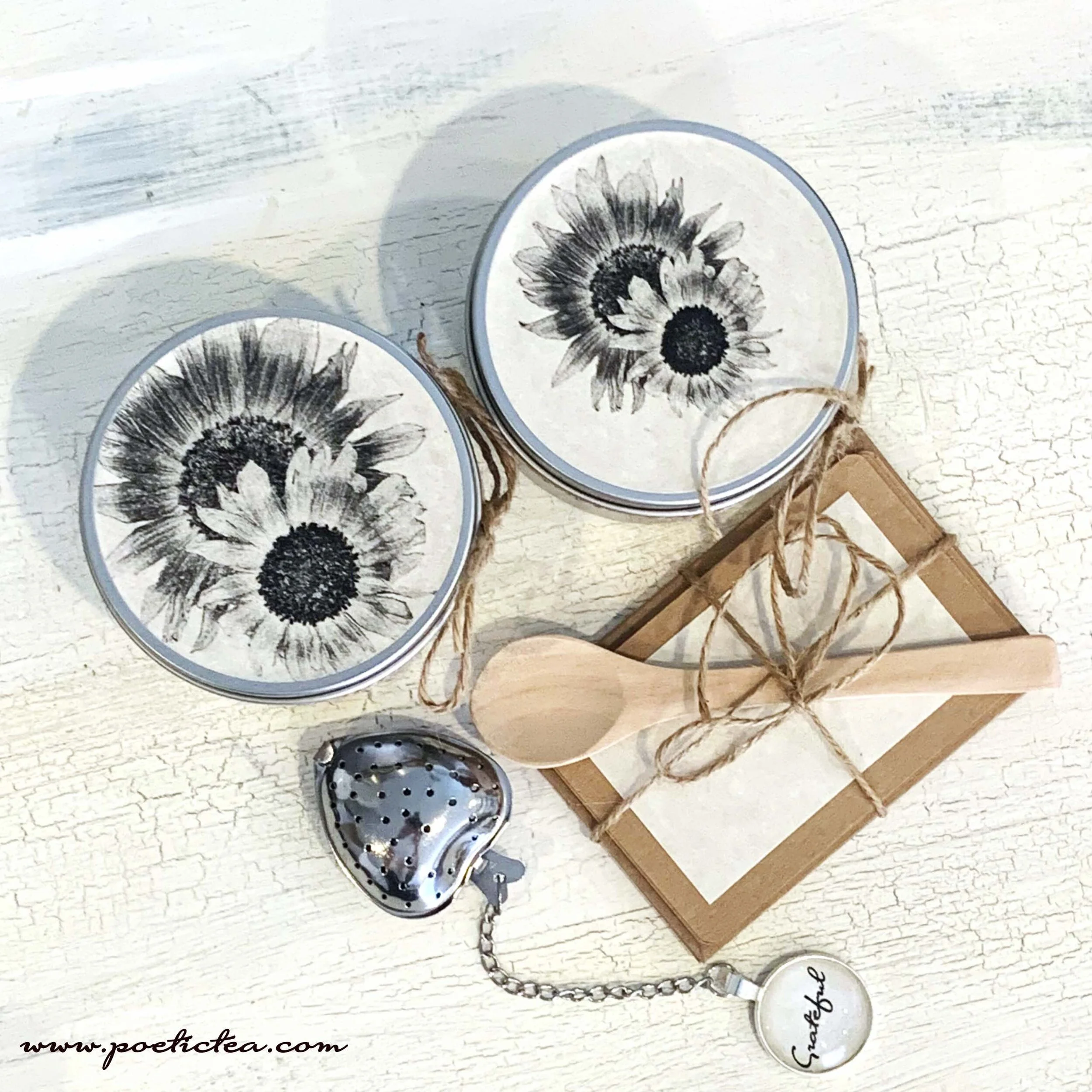 The Couplet Tea Gift Box