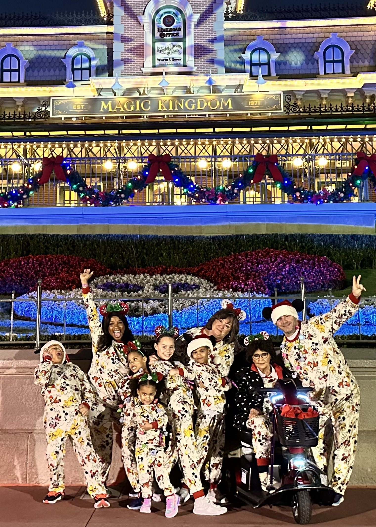 109: Mickey’s Very Merry Christmas Party, Jollywood Nights, and Tips for Surviving the Holidays at Home