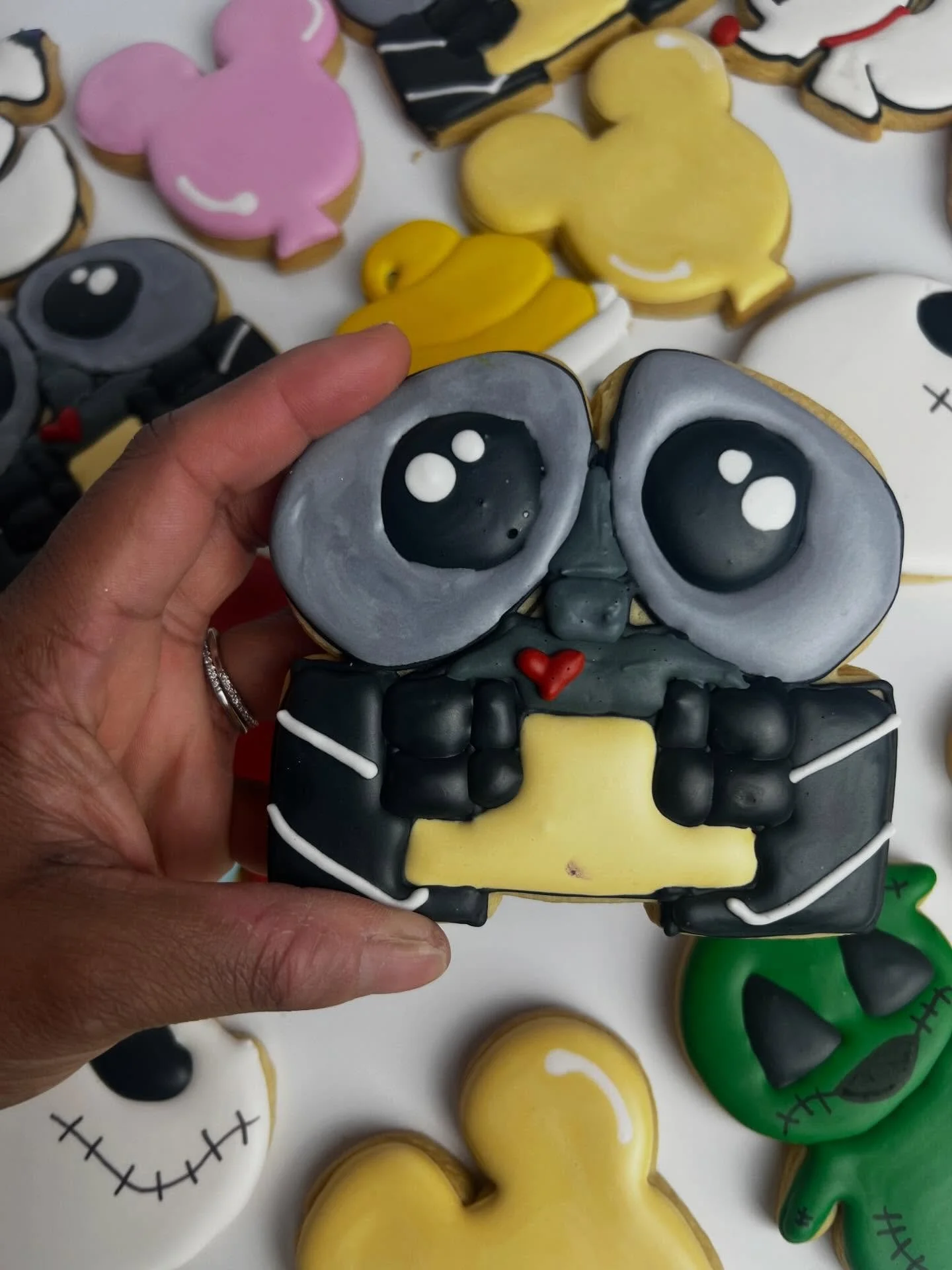 Happy Birthday to one of the most underrated parks at Walt Disney World&hellip; Disney&rsquo;s Animal Kingdom 🌿

Today isn&rsquo;t just any day. It&rsquo;s the anniversary of when Animal Kingdom opened its gates back in 1998, making it the newest of