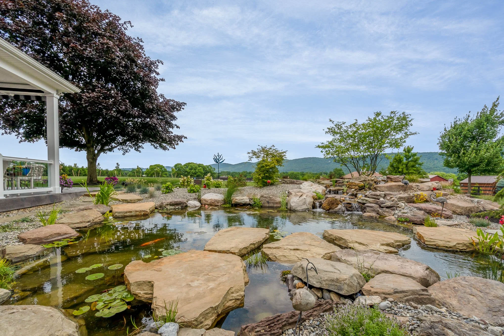 365 Hollowbrook ext_11-Edit.JPG