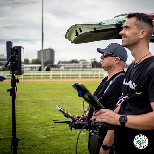 Stick time and test day at Caulfield on our DJI Inspire Fleet. Quick shot of our Drone Pilot and Gimbal Operator in the middle of great team work !
.
#drone #dronestagram #drones #droneoftheday #aerialphoto #aerialview #aerialphotography #dronefly #d