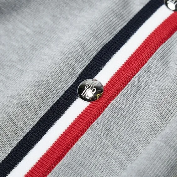 Moncler_Gamme_Bleu_Moncler_Gamme_Bleu_the_end.jpg