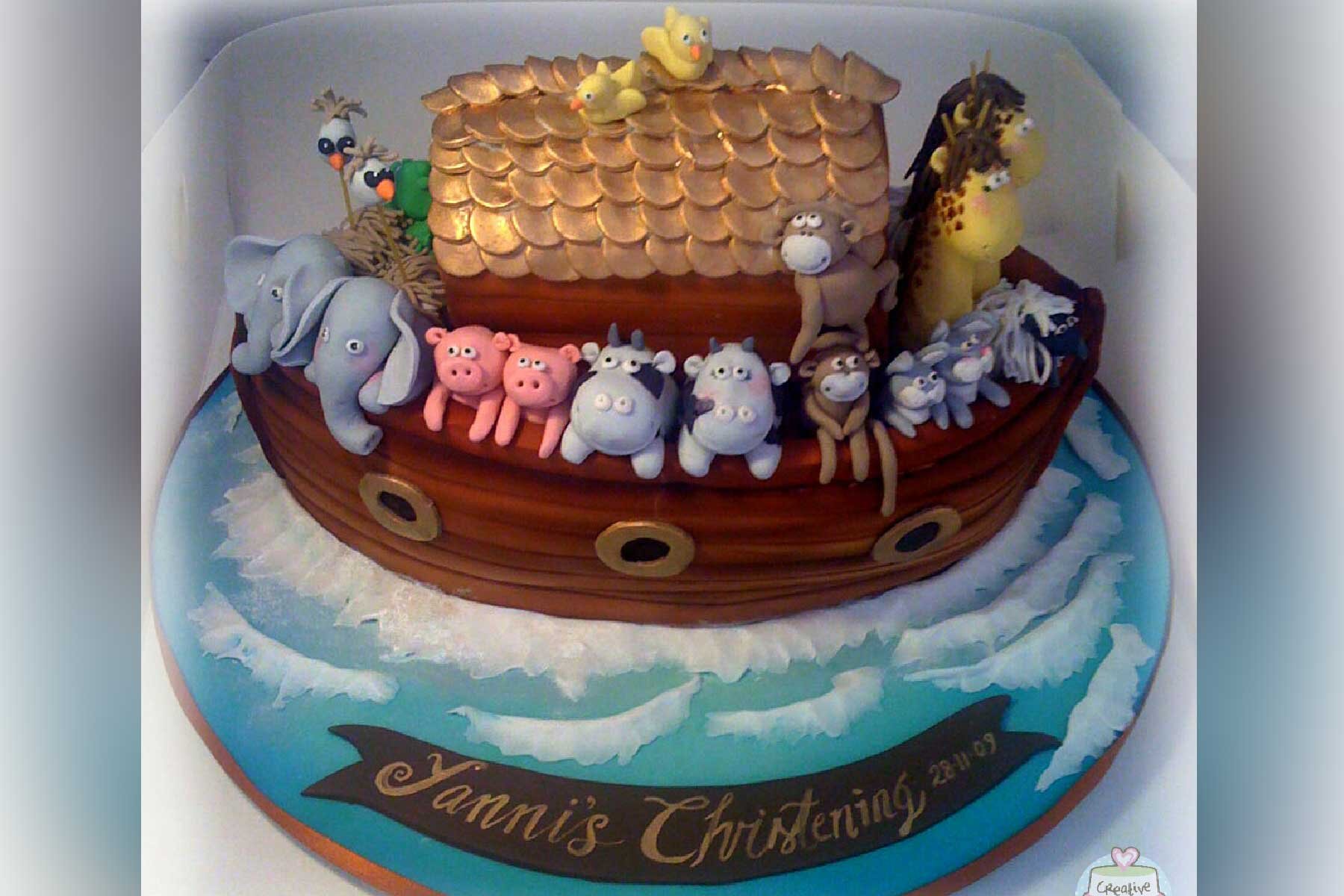 Christening-cakes-6.jpg
