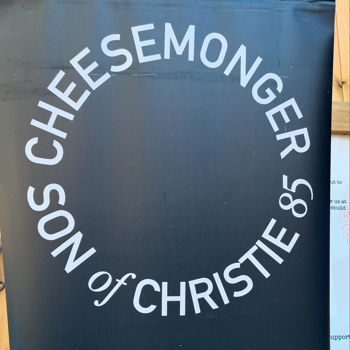 Spent time with Rob on the Son of Christie Cheesemonger stall today at the fabulous @creake_abbey which is the most amazing monthly farmers market that I have ever been to 🤩 please do visit, the first Saturday of the month! There are around 50 stall