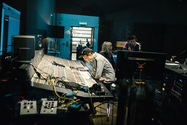 On day three we finalised and mixed our tracks, followed by a listening session of all the music made during the three days. The quality of the outcome is extremely high and our participants should be very proud of themselves! Thanks to @ableton @neu