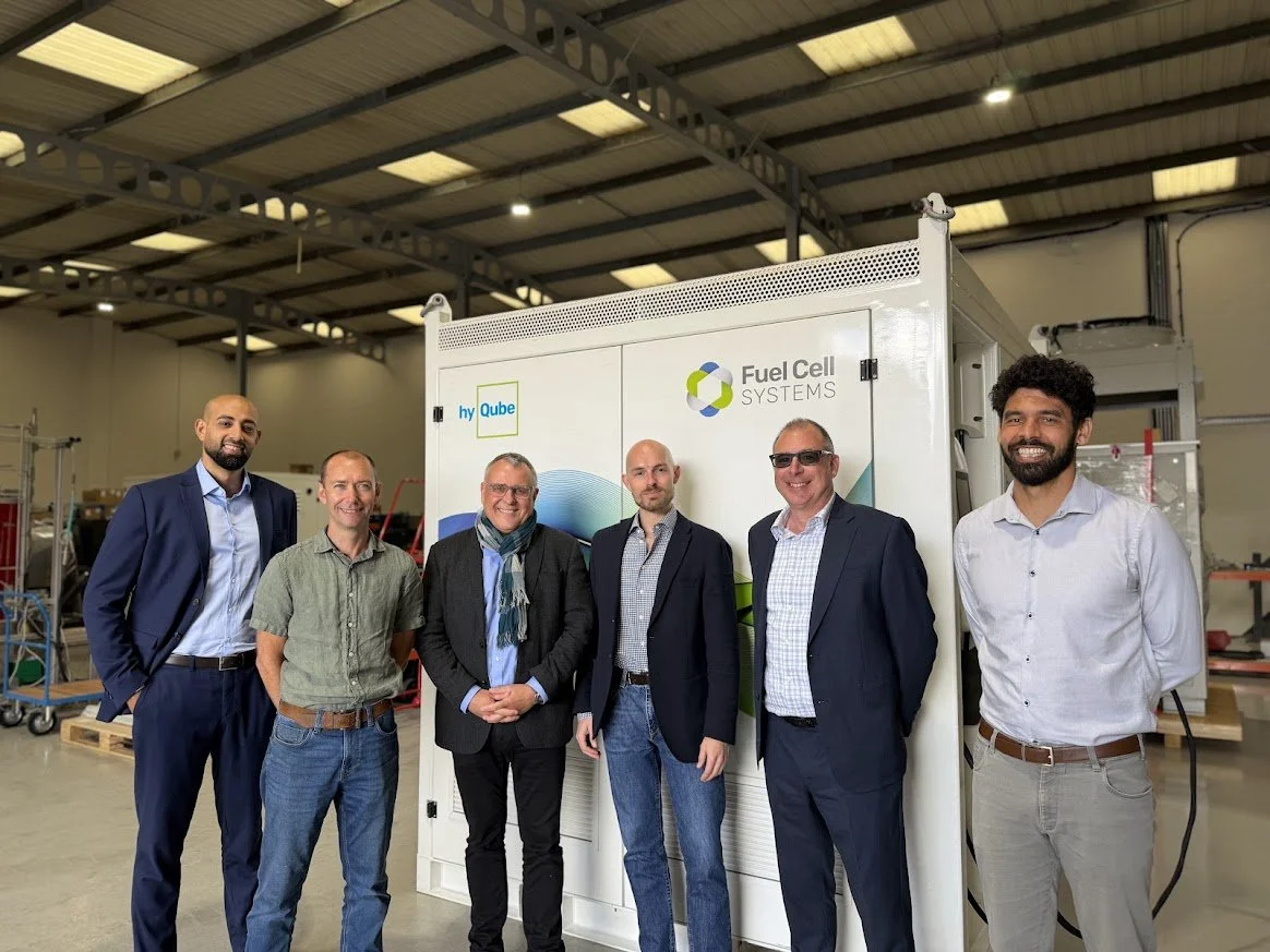 Hydrogen-powered public transport through infrastructure and fuel supply