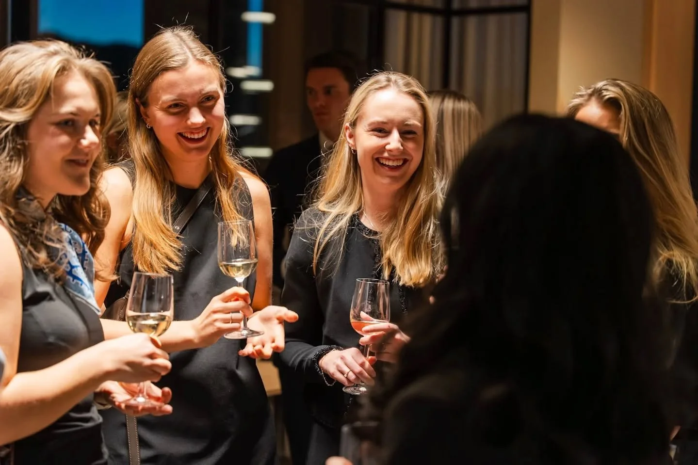 Takk til alle som deltok p&aring; medlemstreffet v&aring;rt sist uke i samarbeid med Wikborg Rein. Takk til fotograf @oskarhavre for flotte bilder fra kvelder 📸