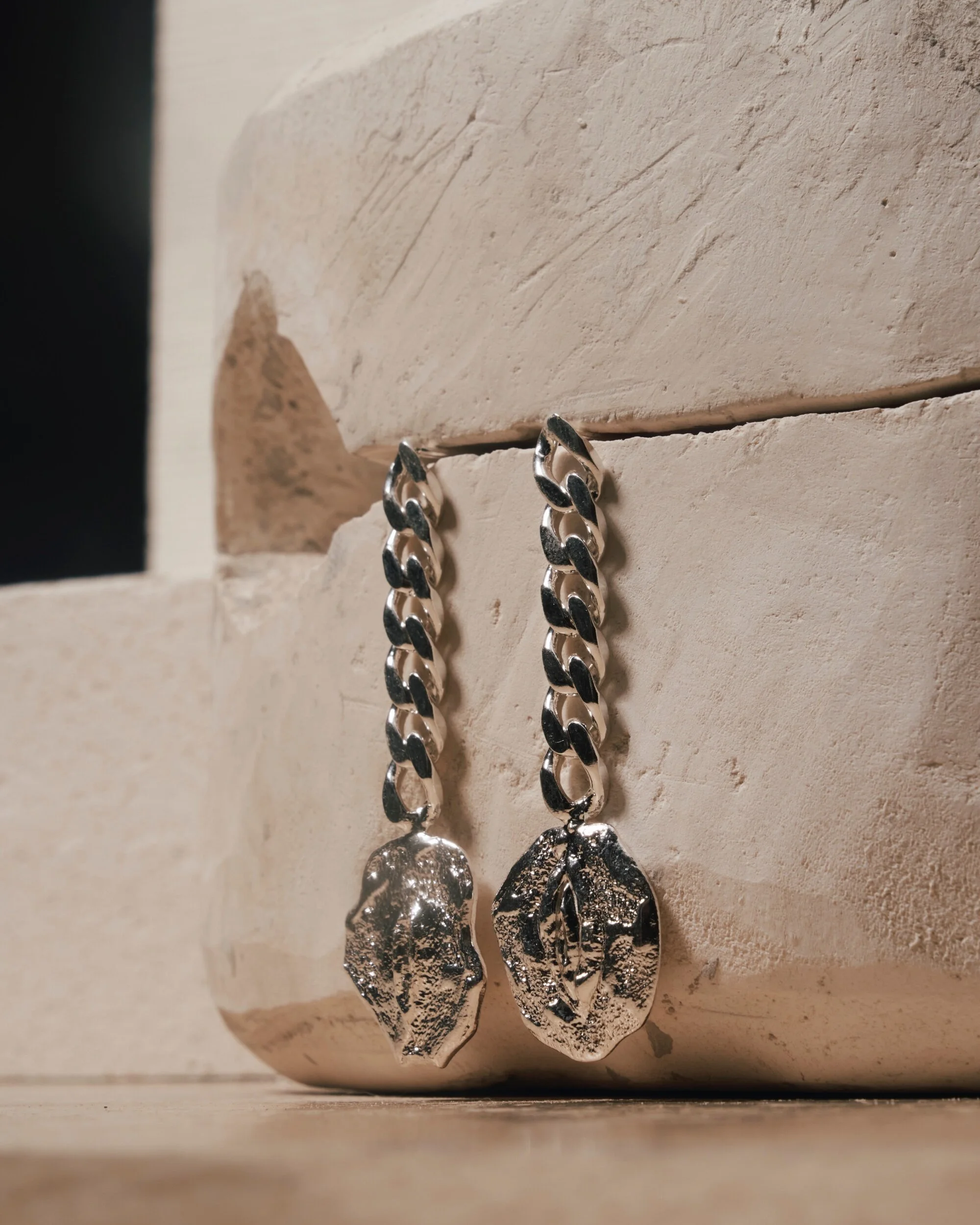 0A4EB05F-8F4C-4ED2-A54C-412633927031