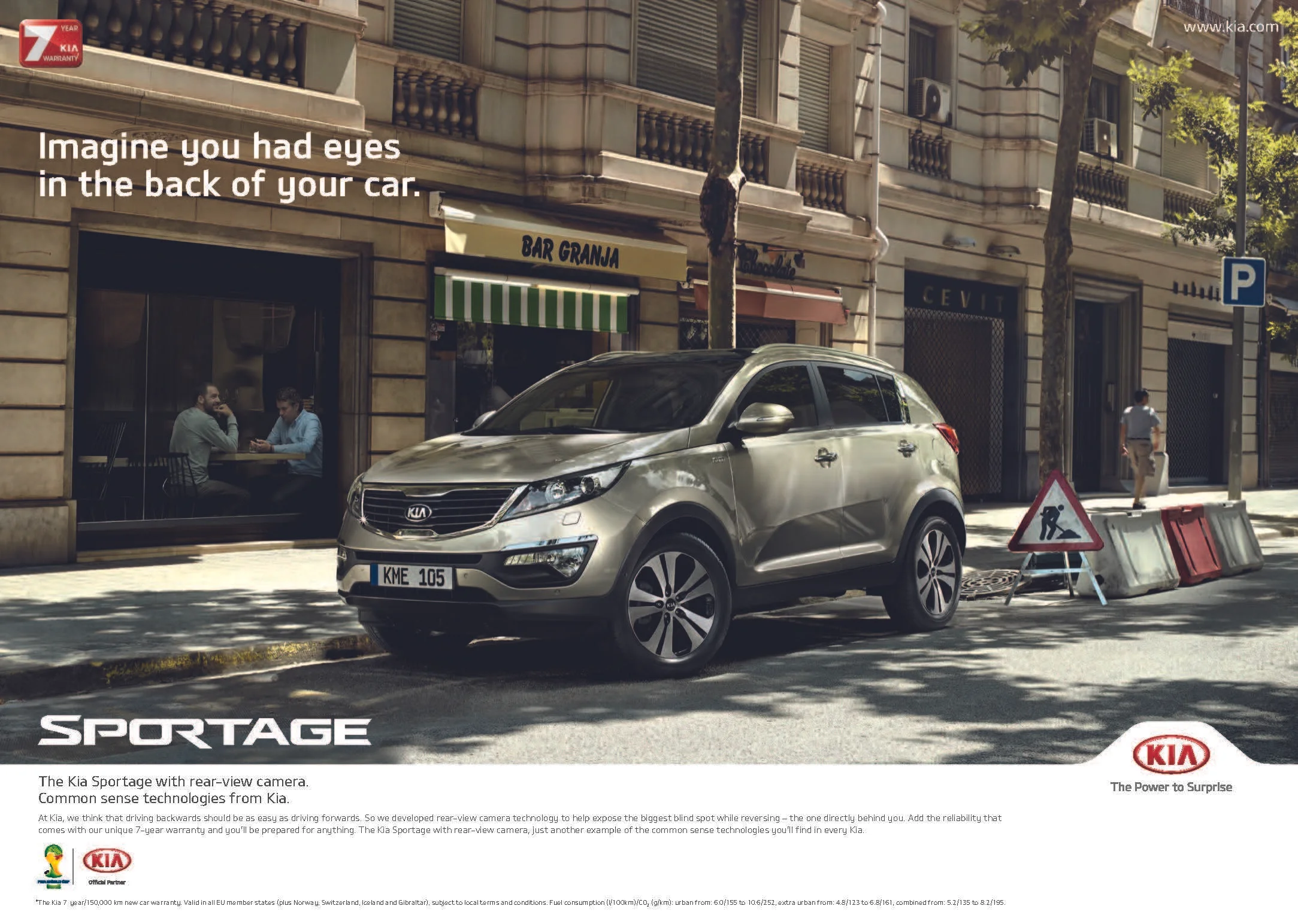[etproducer.com][772]kiaflexiblerangecampaign2013slrear-viewcamera-dpsprintad435419280.jpg