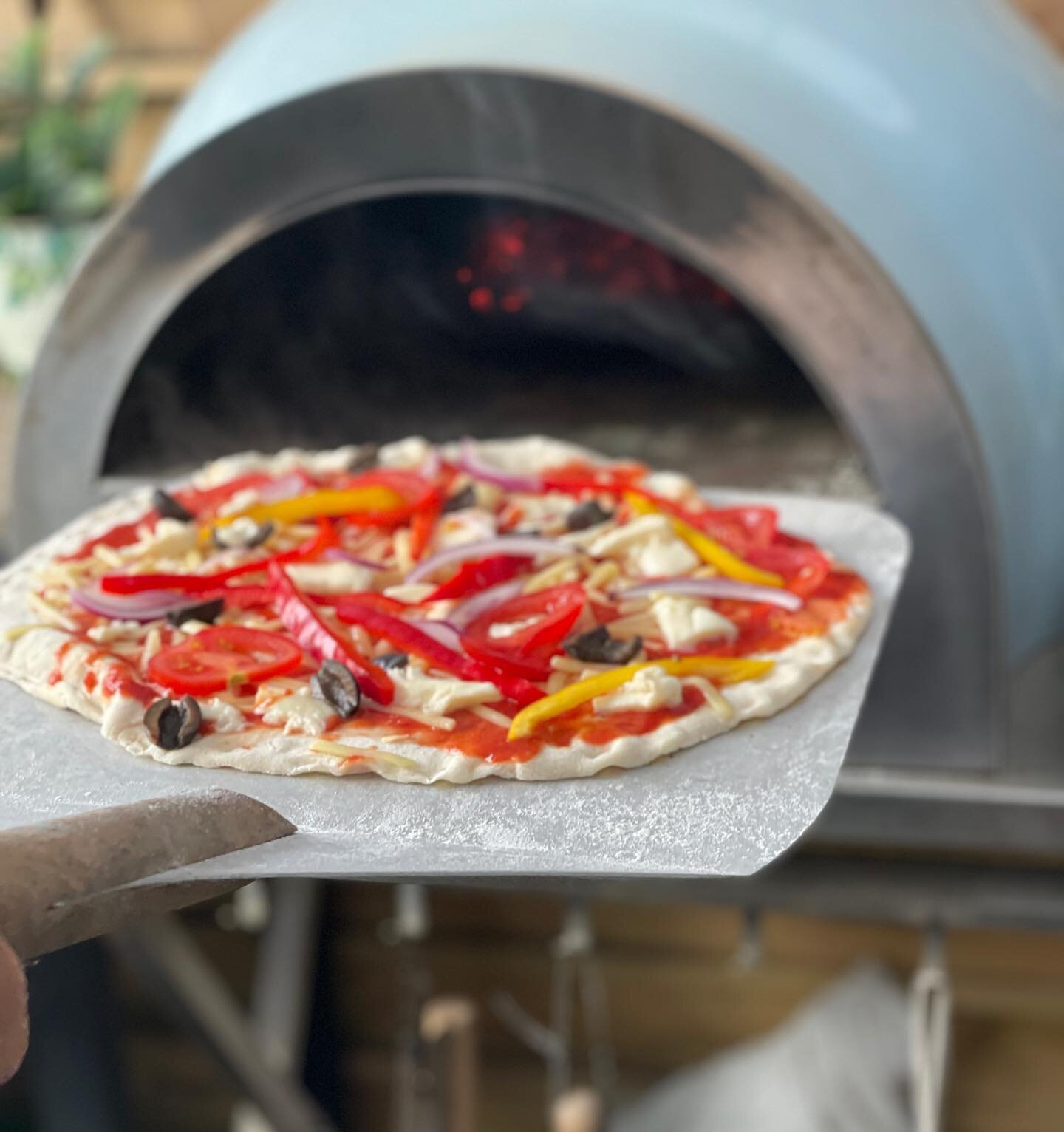 #delivita cooking tonight making Monday night feel even better! 

This really is the very best wood fired oven and the only one we sell! Order now for summer fun!

#pizza #woodfiredoven #delish #family #liveoutdoors #buyonline