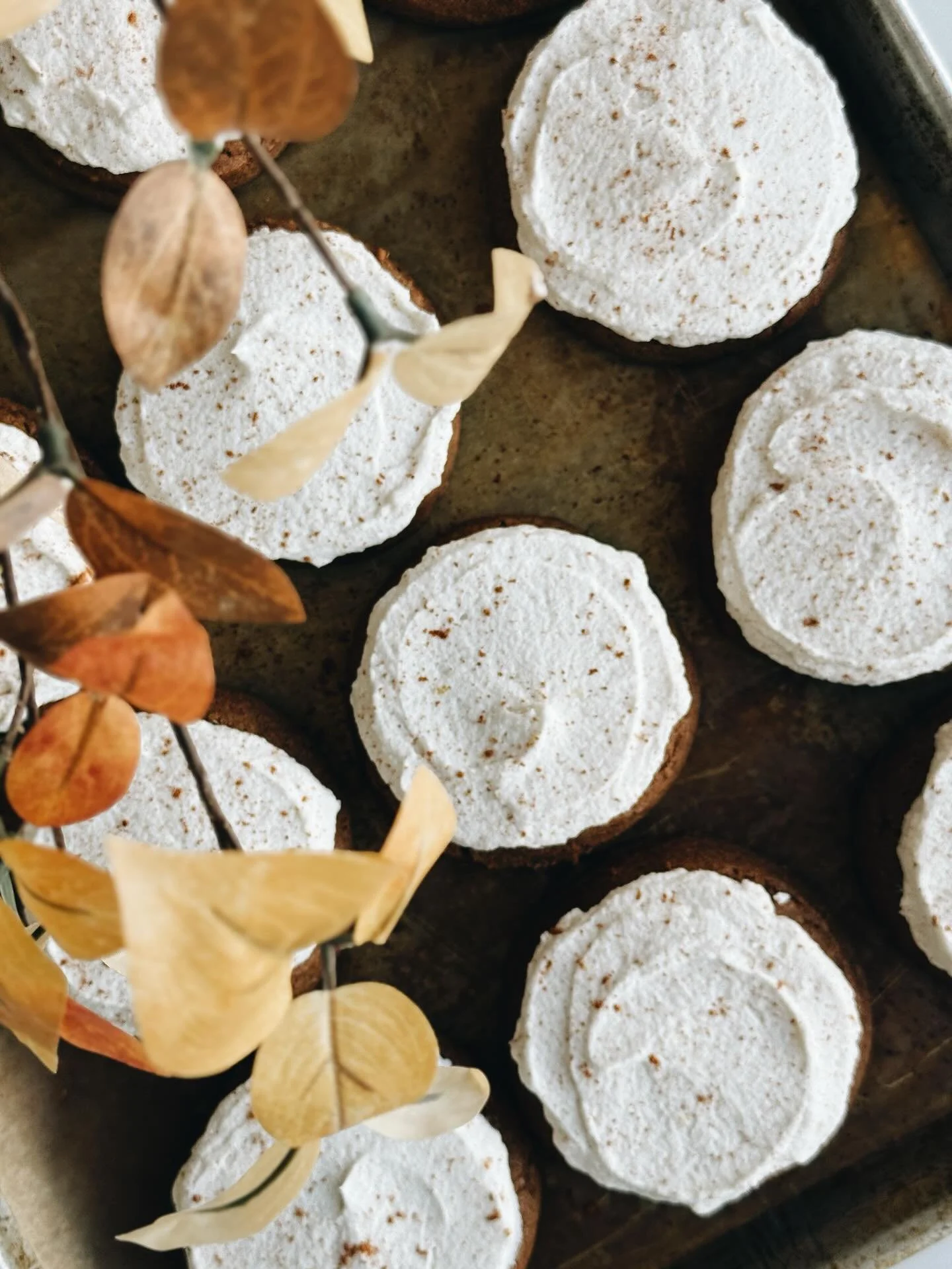 Welcome fall with us 🍁

With a pumpkin cream cheese cookie!

Stop in for an after lunch treat, you deserve it!

✨