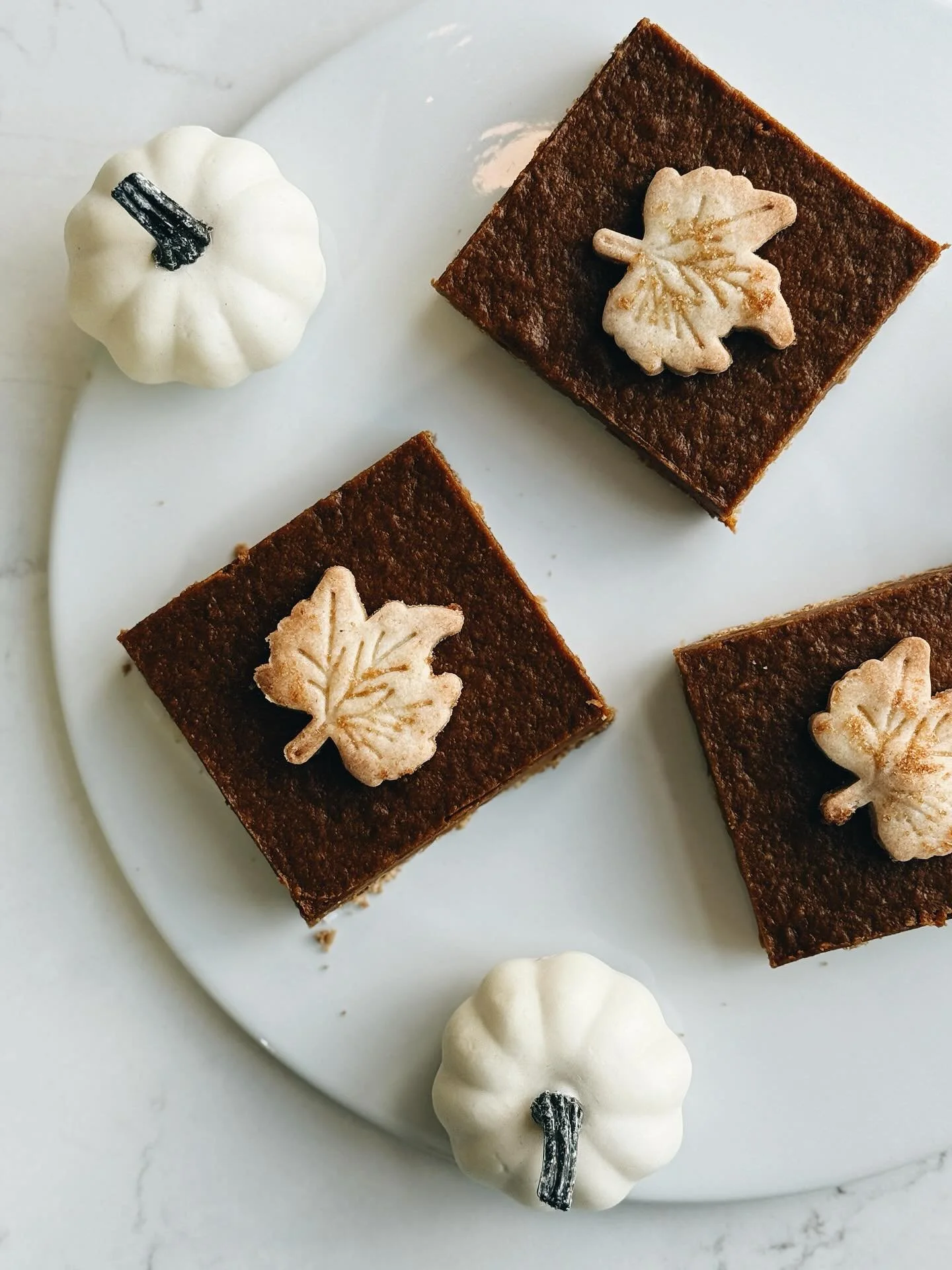 Welcome Fall with a pumpkin pie bar!
Available daily during this top tier treat season 🍁
