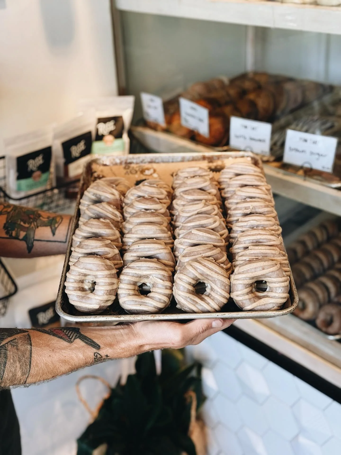 Chaiiii donuts!

You have to chai these 😂
But really they are so good.

Stop by on this gorgeous fridaaaay!