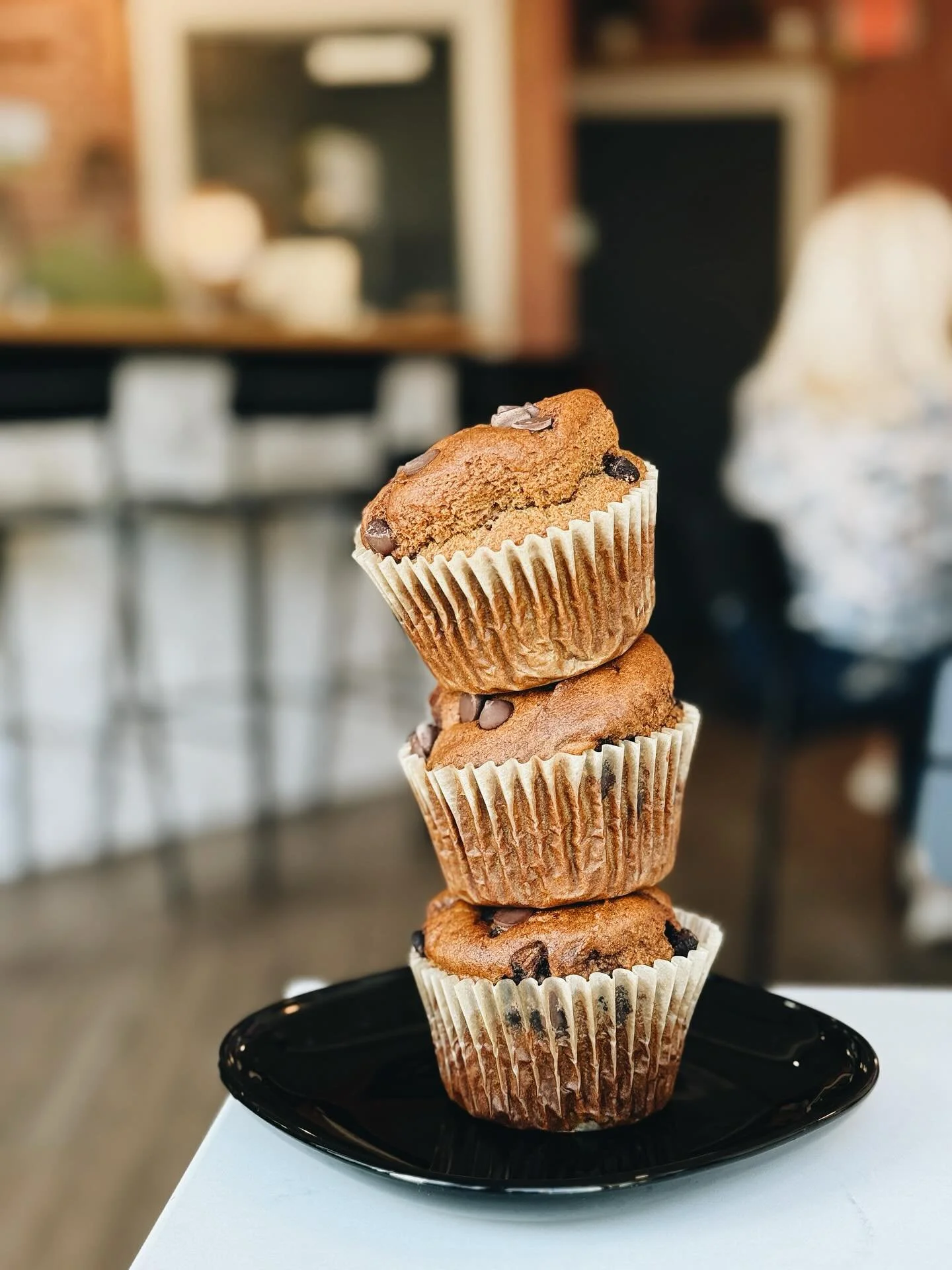PUMPKIN CHIP MUFFINNNNS!

Come grab a Monday Muffin!
We&rsquo;re here til 5! ✨