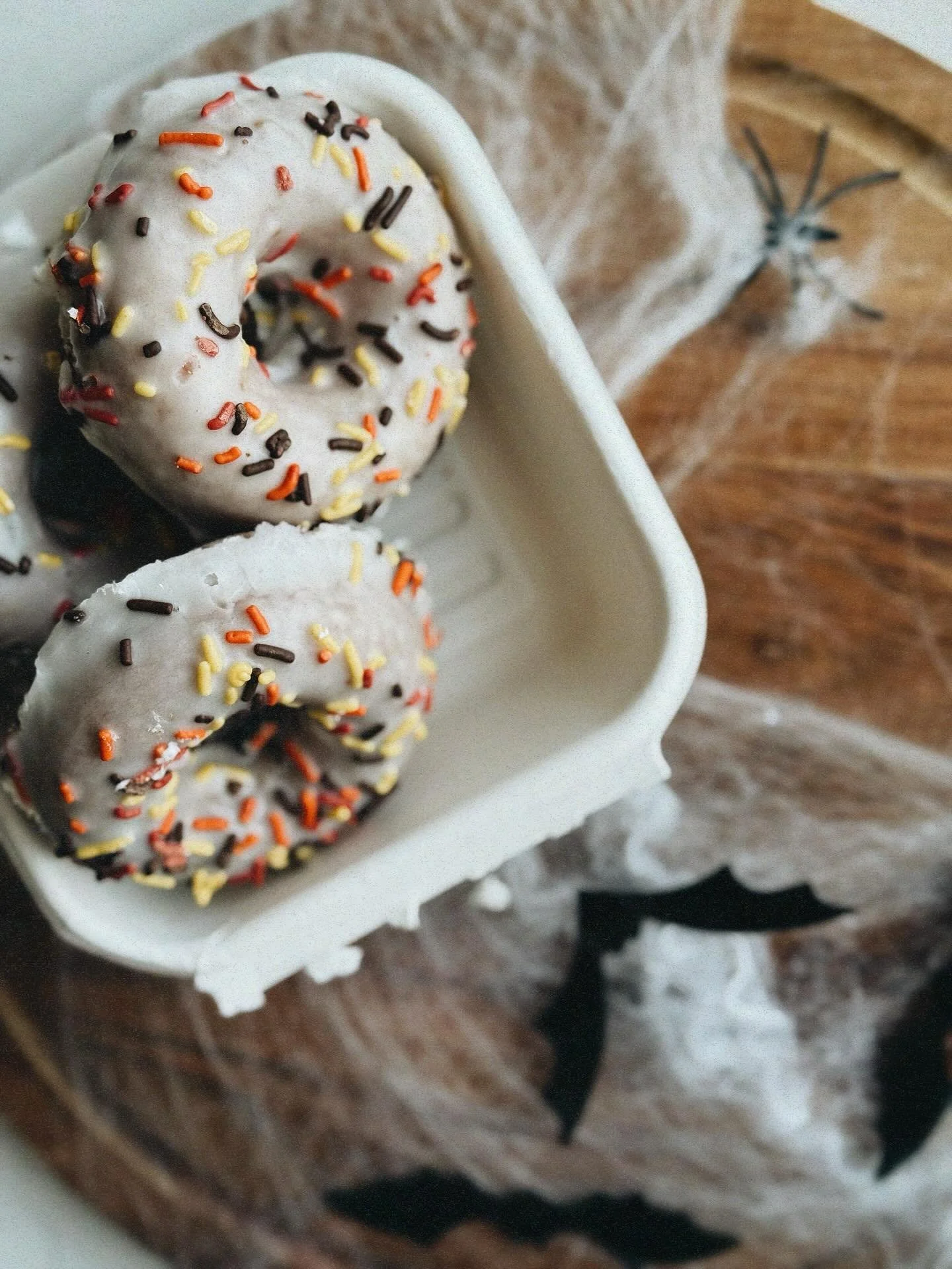 OCTOBER!
Please welcome the official start to spoooooky season!

Come grab a chocolate chip sprinkle donut to celebrate!