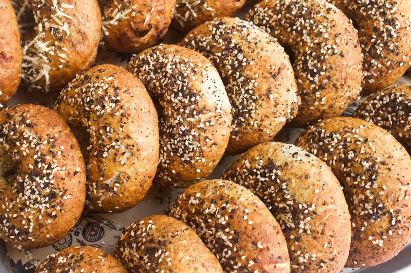 ERRYTHANG

Weeeeve got everything bagels today!

Come try a lil sprinkle of ERRYTHANG on this Tuesday! 😂

We&rsquo;ve got vegan butter, vegan cream cheese, or avocado spread for the perfect schmear! See ya soooon!