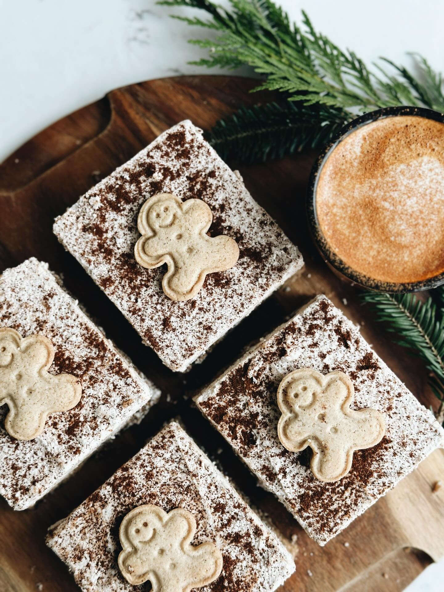 Gingerbread latte blondies? Heck yea.

Come grab one of these cuties!
Here til 5 ✨