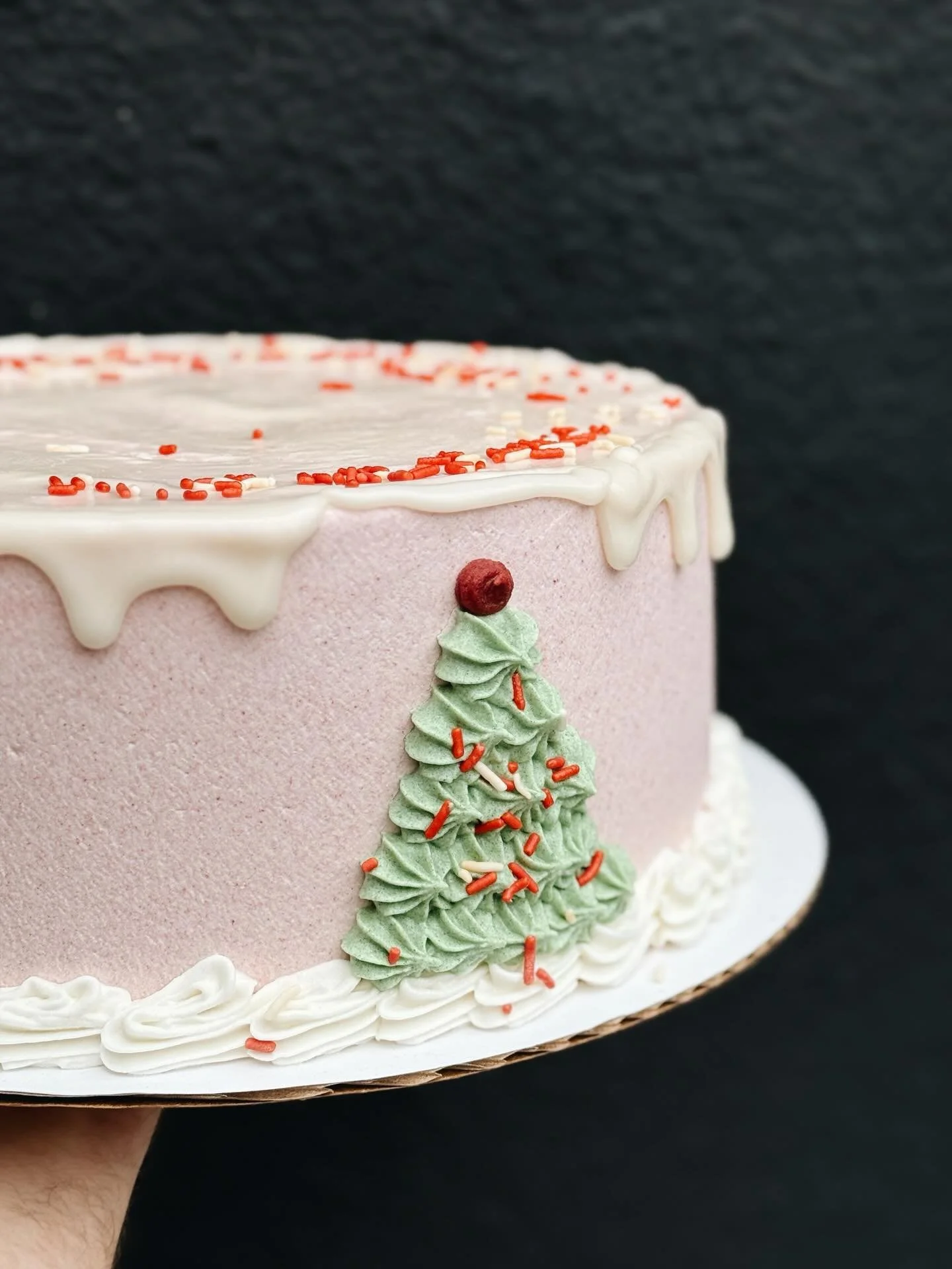 Festive holiday orders going out like hot cakes this week!
Thank you so much for all of the support this season, it means more than you know ✨

Stop by for a treat and coffee today if you&rsquo;re out and about!