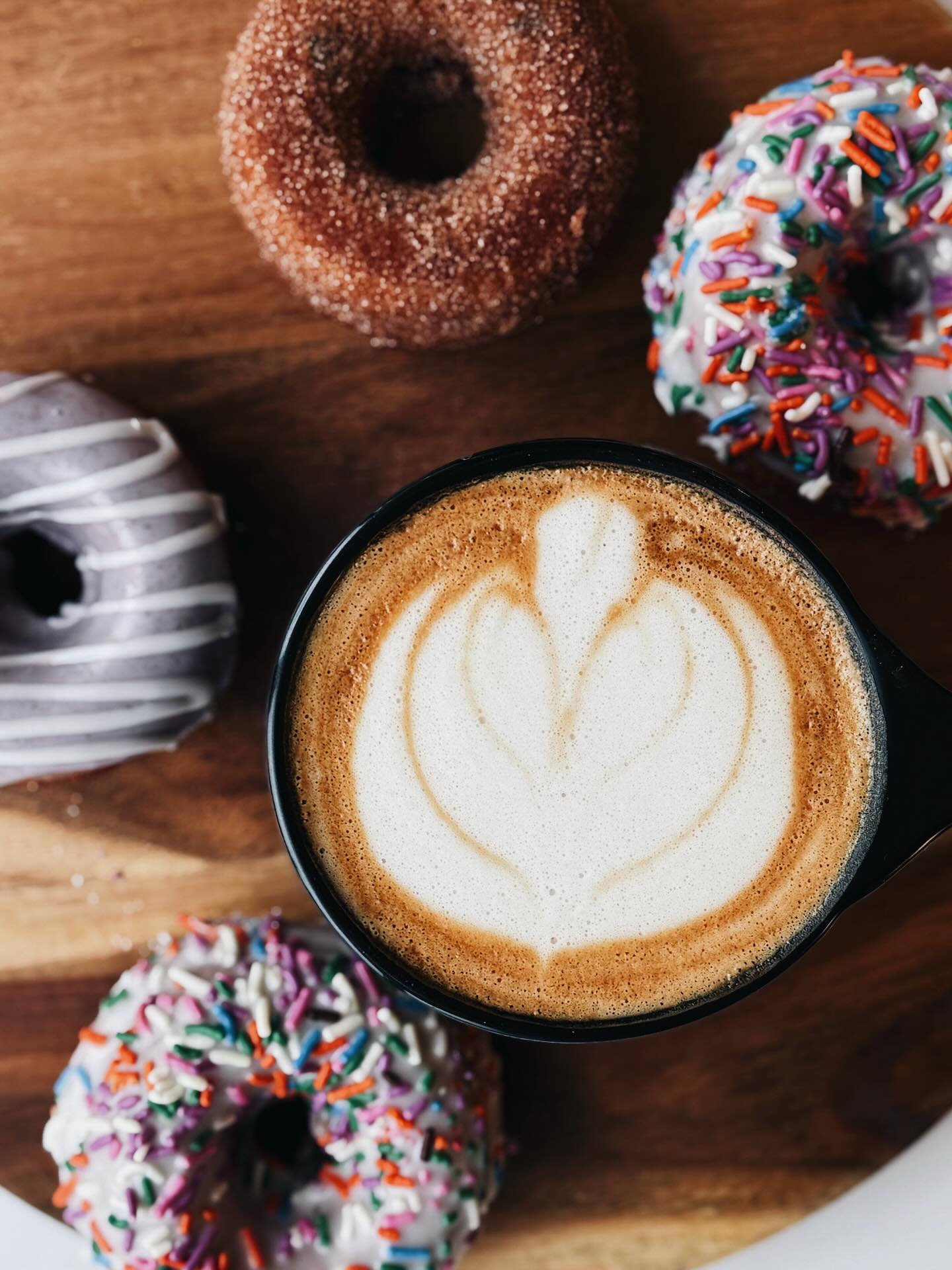 Cold rainy days call for lattes and donuts.
It&rsquo;s just the rule!!

See ya soon!