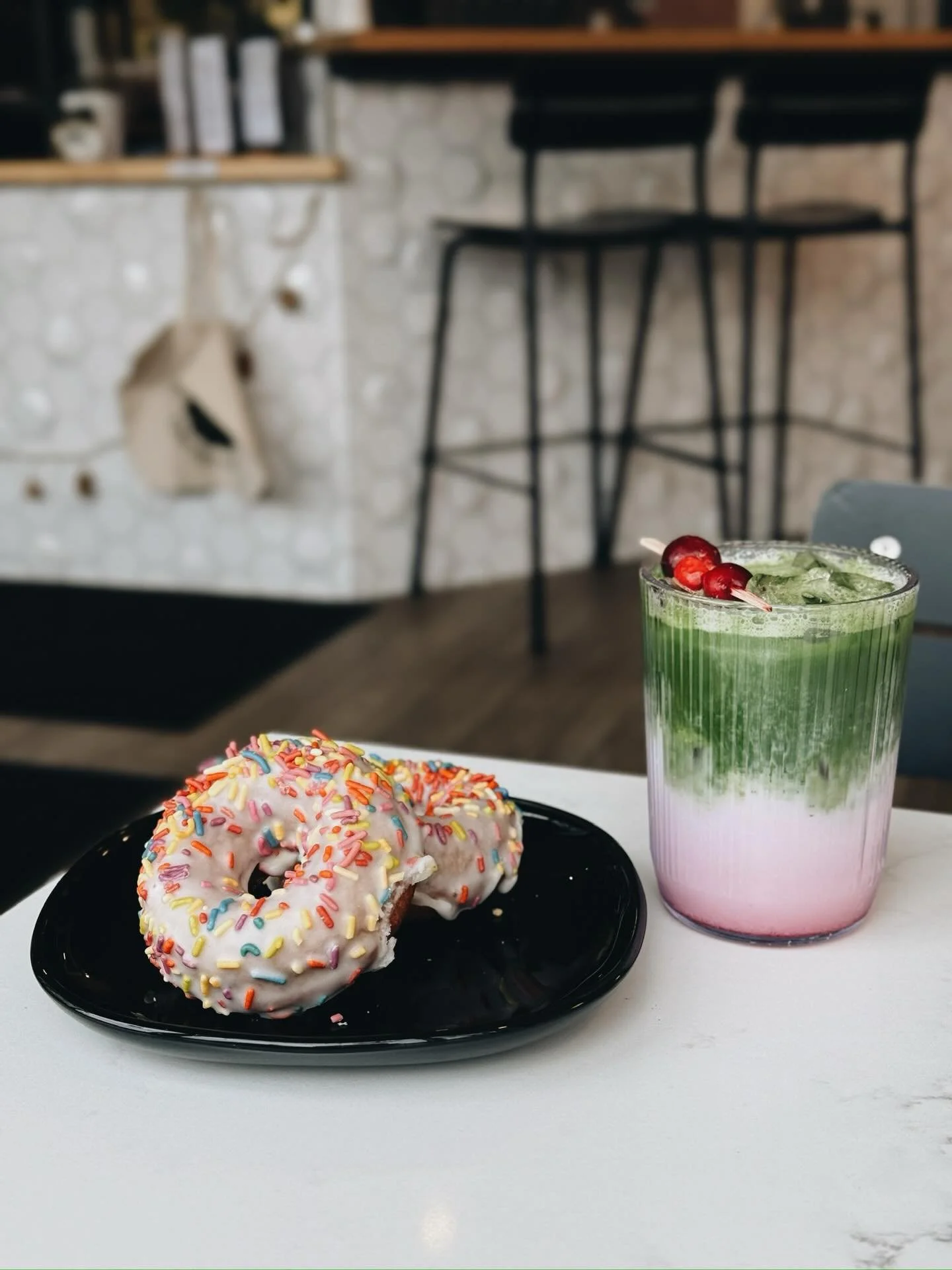 FREAKIN&rsquo;  WEEKEND 

Baby I&rsquo;m &rsquo;bout to have me some fun!! 

Nothing&rsquo;s more fun than a pair of sprinkle donuts and an iced cranberry matcha. 

LET&rsquo;S GO Y&rsquo;ALL! Doors are open until 4pm 😘