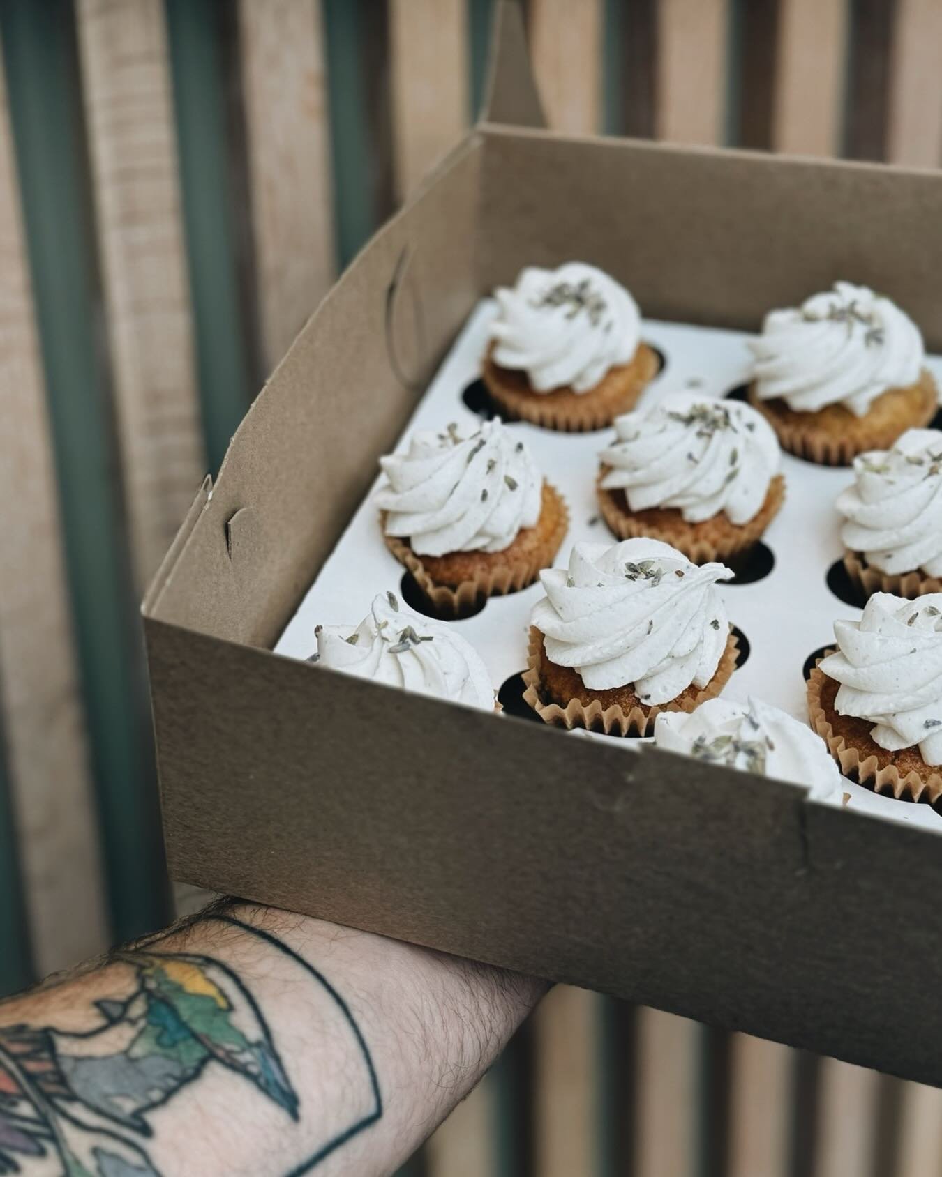 CUSTOM  CUPCAKES 

Having yourself a little soir&eacute;e? Mini cupcakes are the perfect addition to any get together! 

Place an order now via the link in our bio! We can&rsquo;t wait to make your party a little bit sweeter 😘