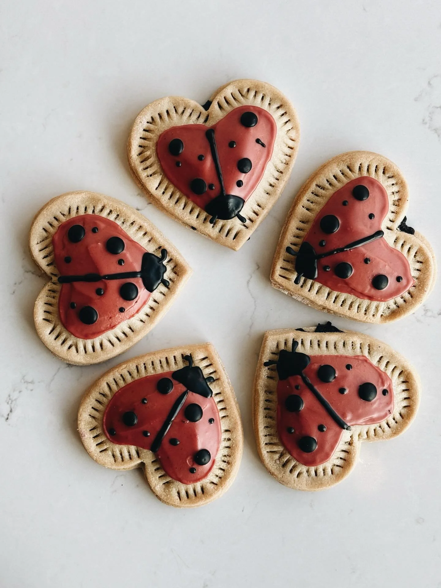 ITS EARTH DAY
&hellip; and Amanita 🍄 donut

GET IT? IMMA NEED A DONUT? 🍄🍄

We heard jokes are funnier when you over explain them!

Anyways what&rsquo;s NOT A JOKE is that it&rsquo;s earth day and this earth needs some love. Plant based eating is a