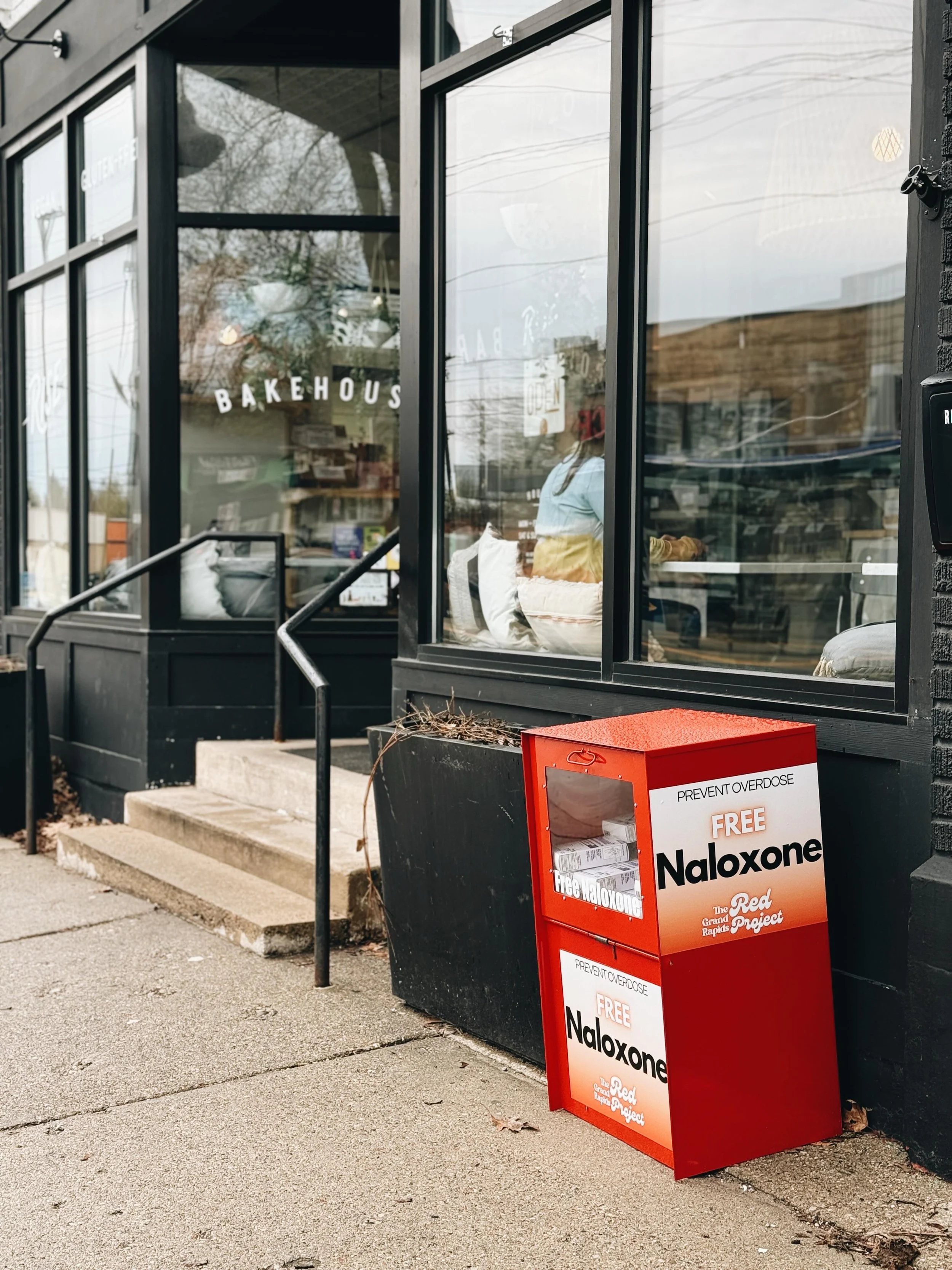 Impacting the community with @grandrapidsredproject ✨

FREE NALOXONE!
What is naloxone?
Naloxone (commonly known by the brand name Narcan) is a fast-acting, life-saving medication that reverses an opioid overdose by rapidly blocking the effects of op
