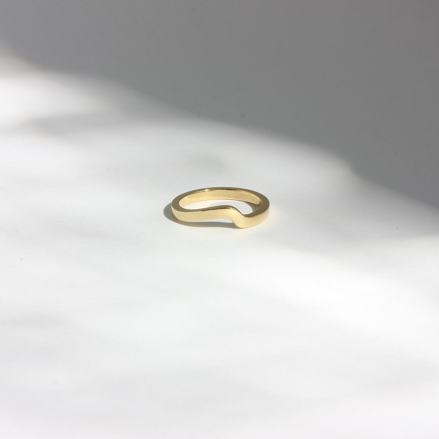 It&rsquo;s wedding ring central in the studio at the moment &amp; they are still one of my favourite things to create 🔗
Not sure how far in advance you need to order? I&rsquo;d always recommend allowing for a 4-6 week turnaround because I make them 