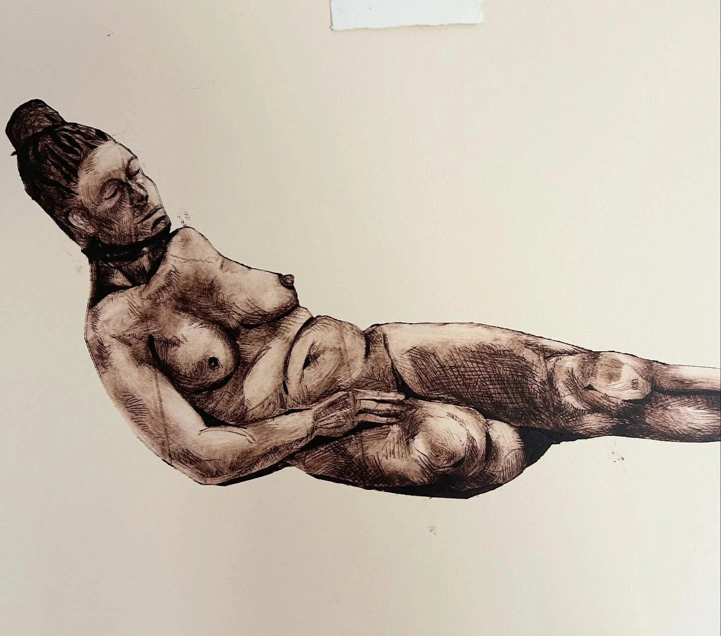 Life drawing meets tetrapak! Another chance to try print making at life drawing although I did take it home to finish and print it.
#lifedrawingmeetsprintmaking #tetrapakprinting #mondayafternoons #etchingpressrollaco