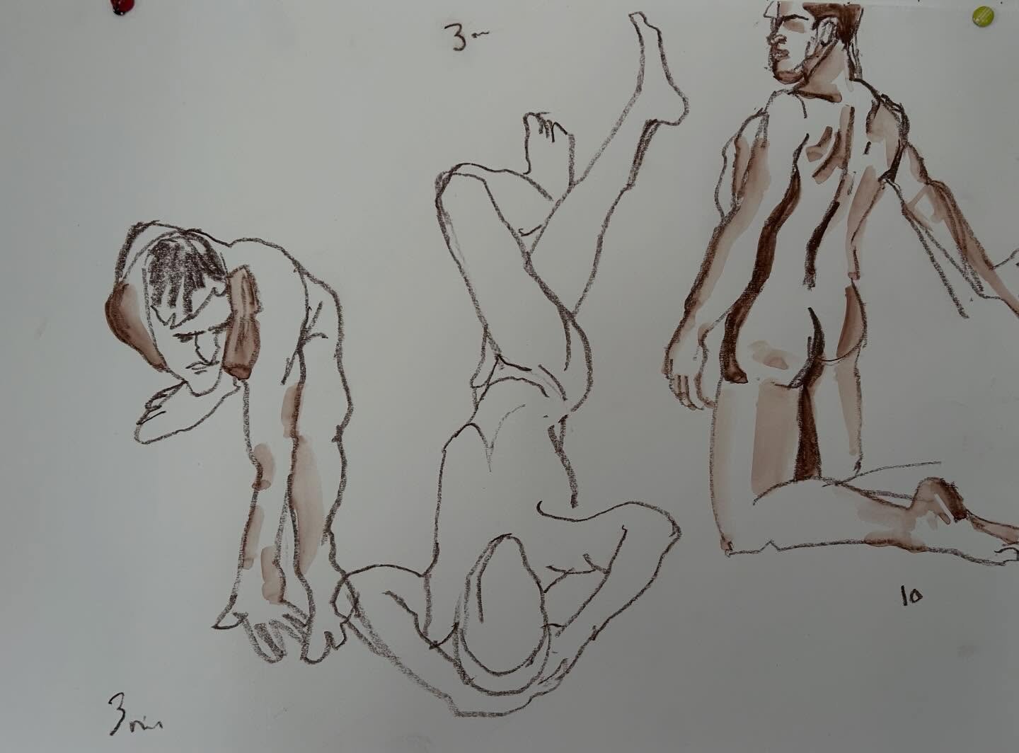 Last short poses of the year 2x3 minute and a 10 minute.
#lifedrawingwarmup #extremelifedrawing