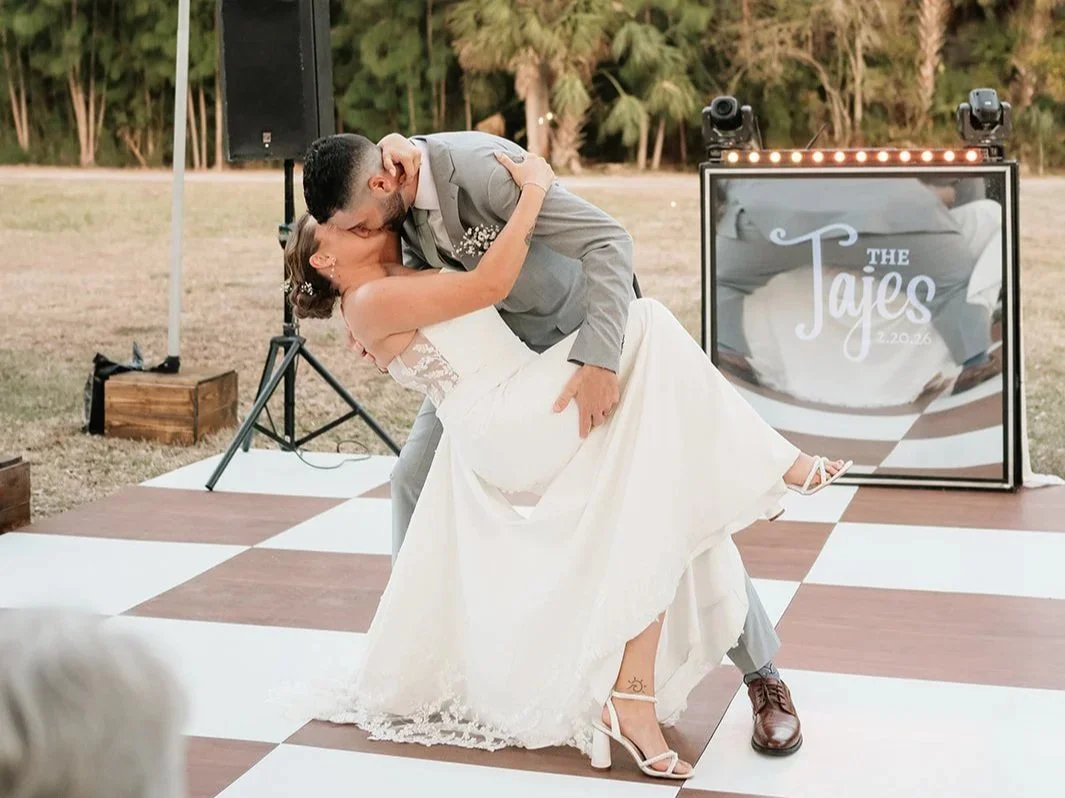 Abigail-Steven-Wedding-Previews-Twisted-Oak-Farms-Photography-by-V-Orlando-Wedding-Photographer-0158_websize.jpg