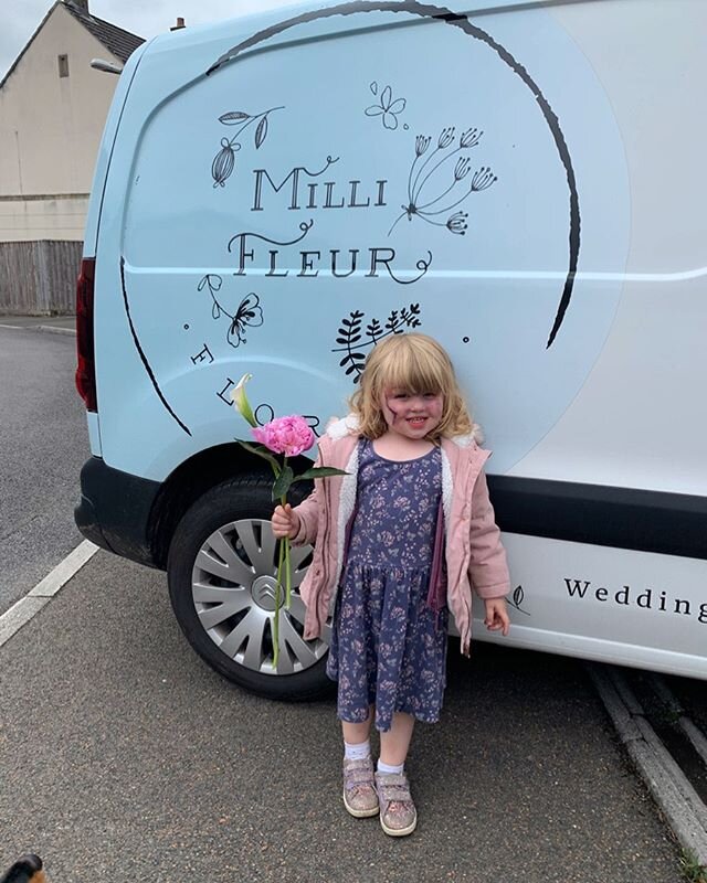 Be Wild Flower Child! 💗🌸🌿
Loved having my little helper today! 
Quite the tea maker I must say! ☕️ #mylittlebestie