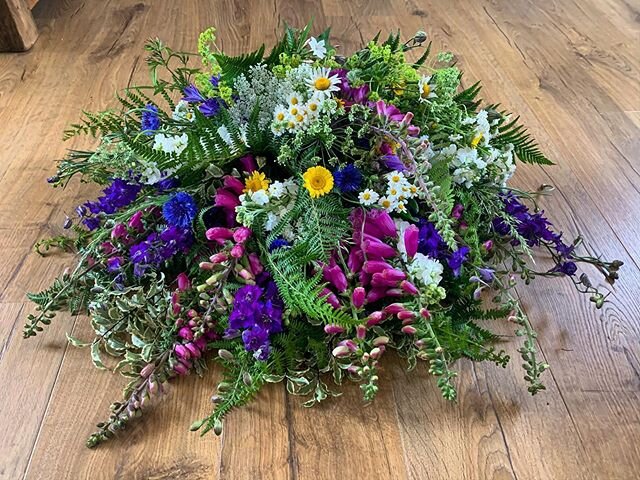 Because of their connection to the land, farmers do more to protect and preserve our environment than almost anyone else. They are some of the best environmentalists around. 🌿🌾 I arranged this tied sheaf for a very hard working farmer who sadly pas