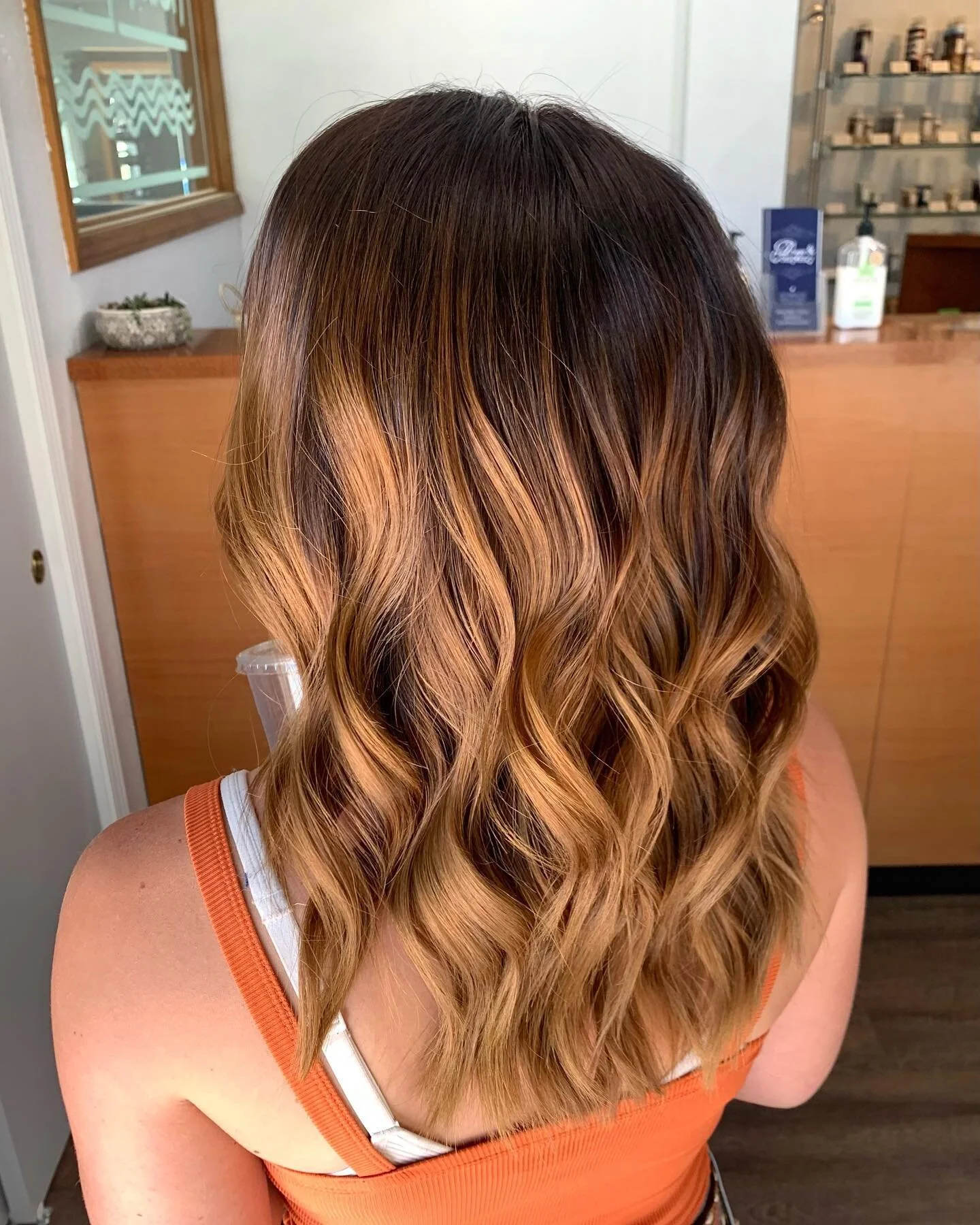 Starting Monday off with a bang 💥 this client wanted the best of both worlds - dark and light. Our stylist Erika decided a root melt and tone was the best to achieve this beautiful color.