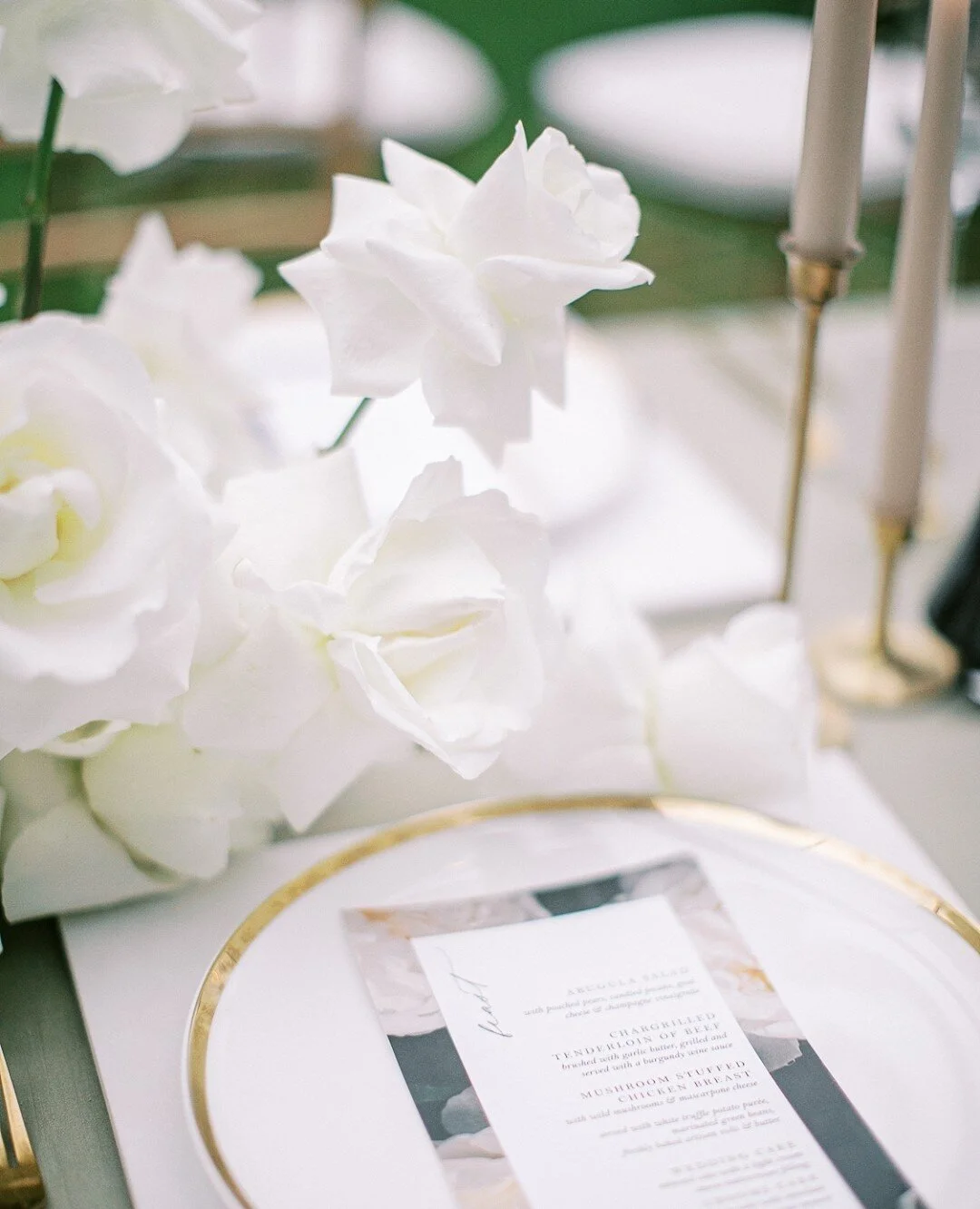 A chic tablescape for this #tablescapetuesday