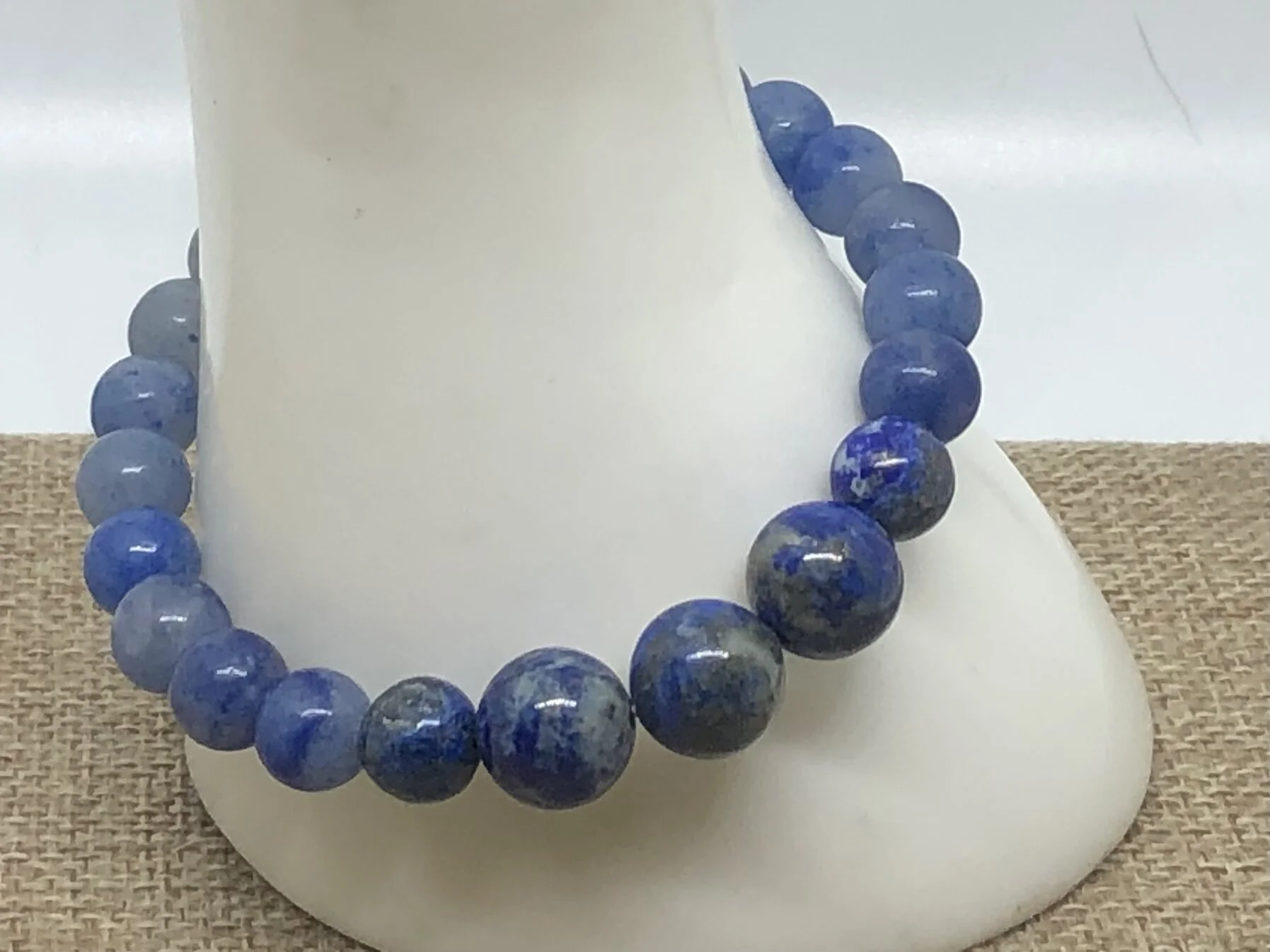 AEBCDDCC-1CAD-4C44-9400-C4131DAE16F0