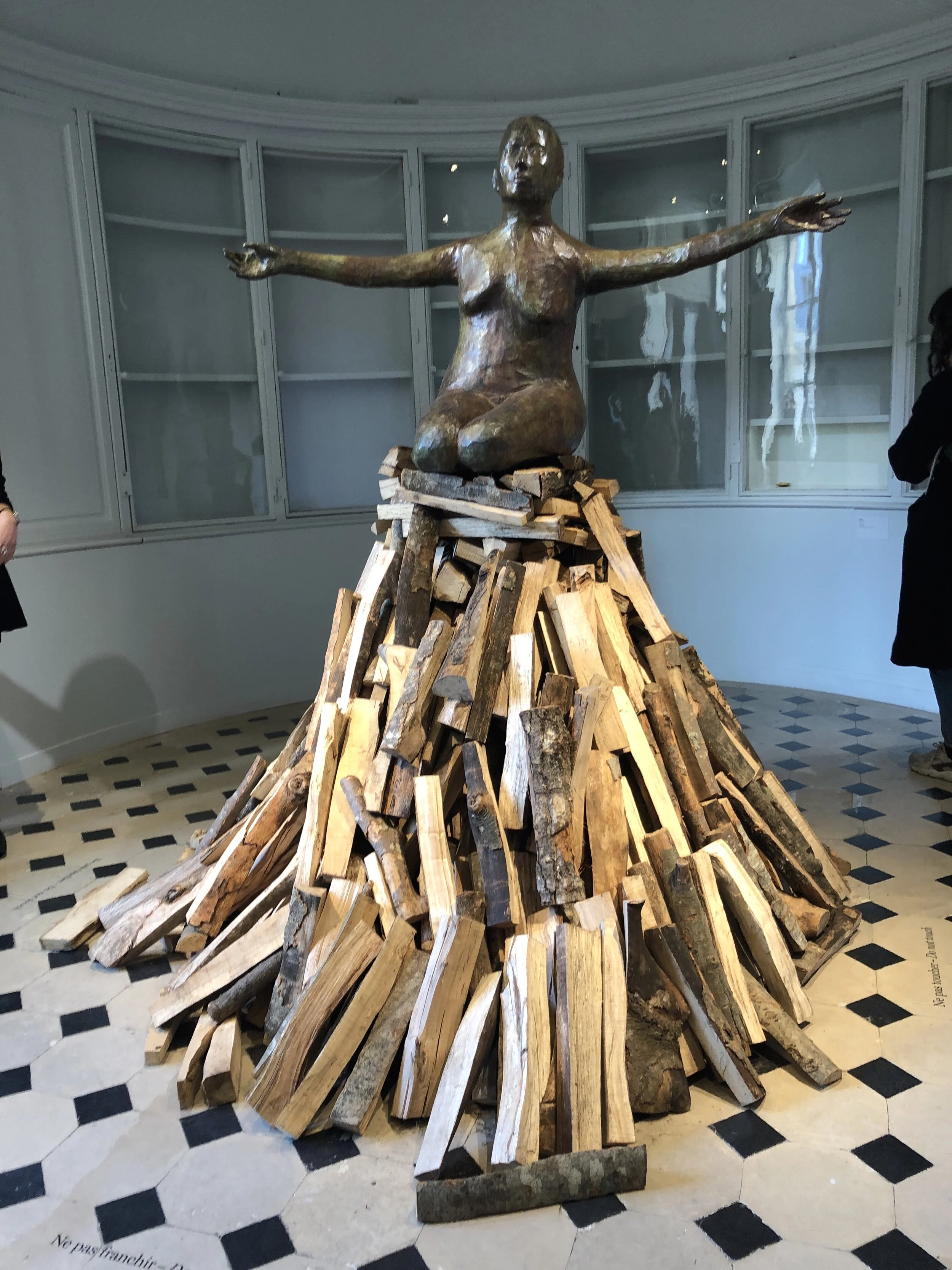 kiki-smith-sculpture