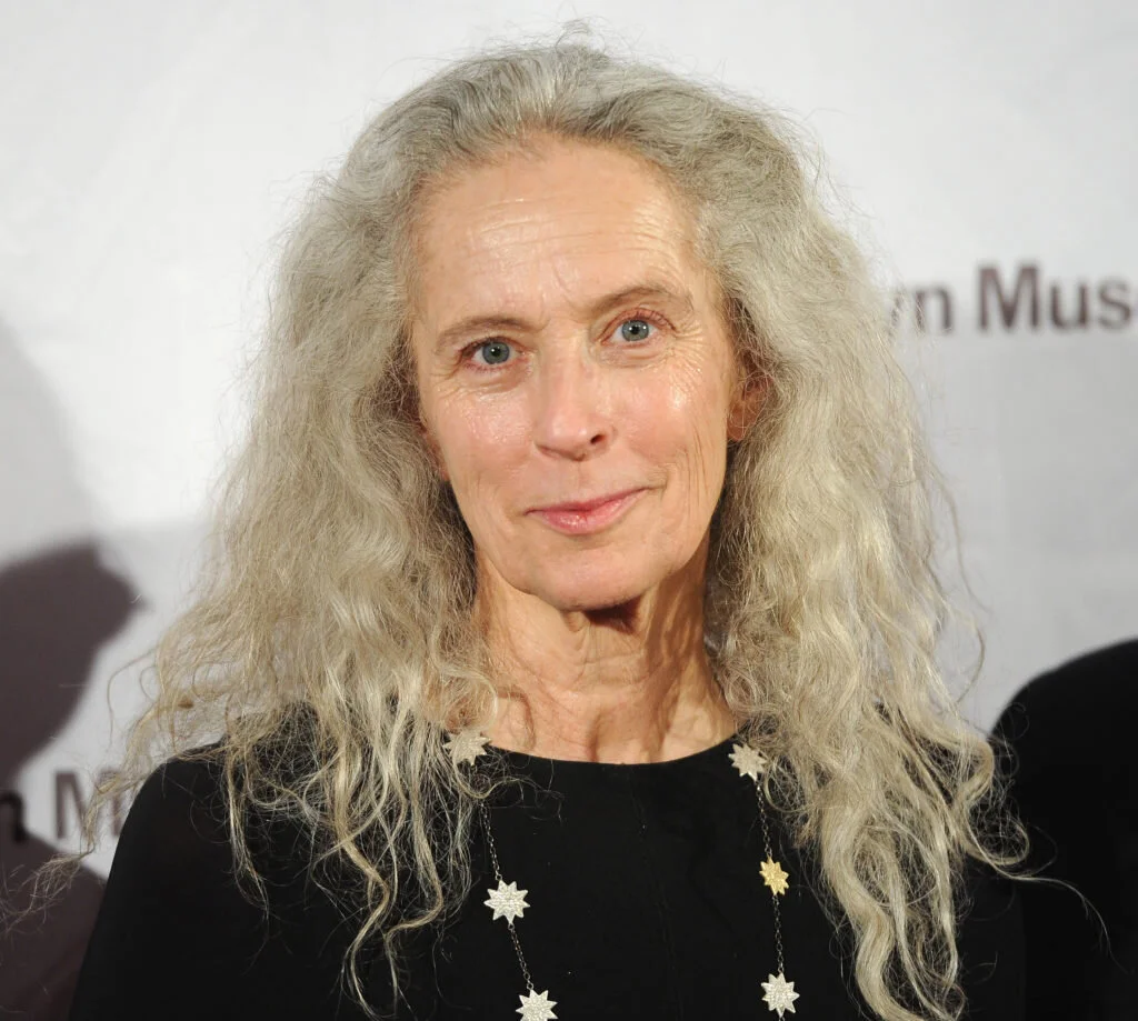 External | Artnet : Artist Kiki Smith Explains How Her Unusual Upbringing Inspires Her Work