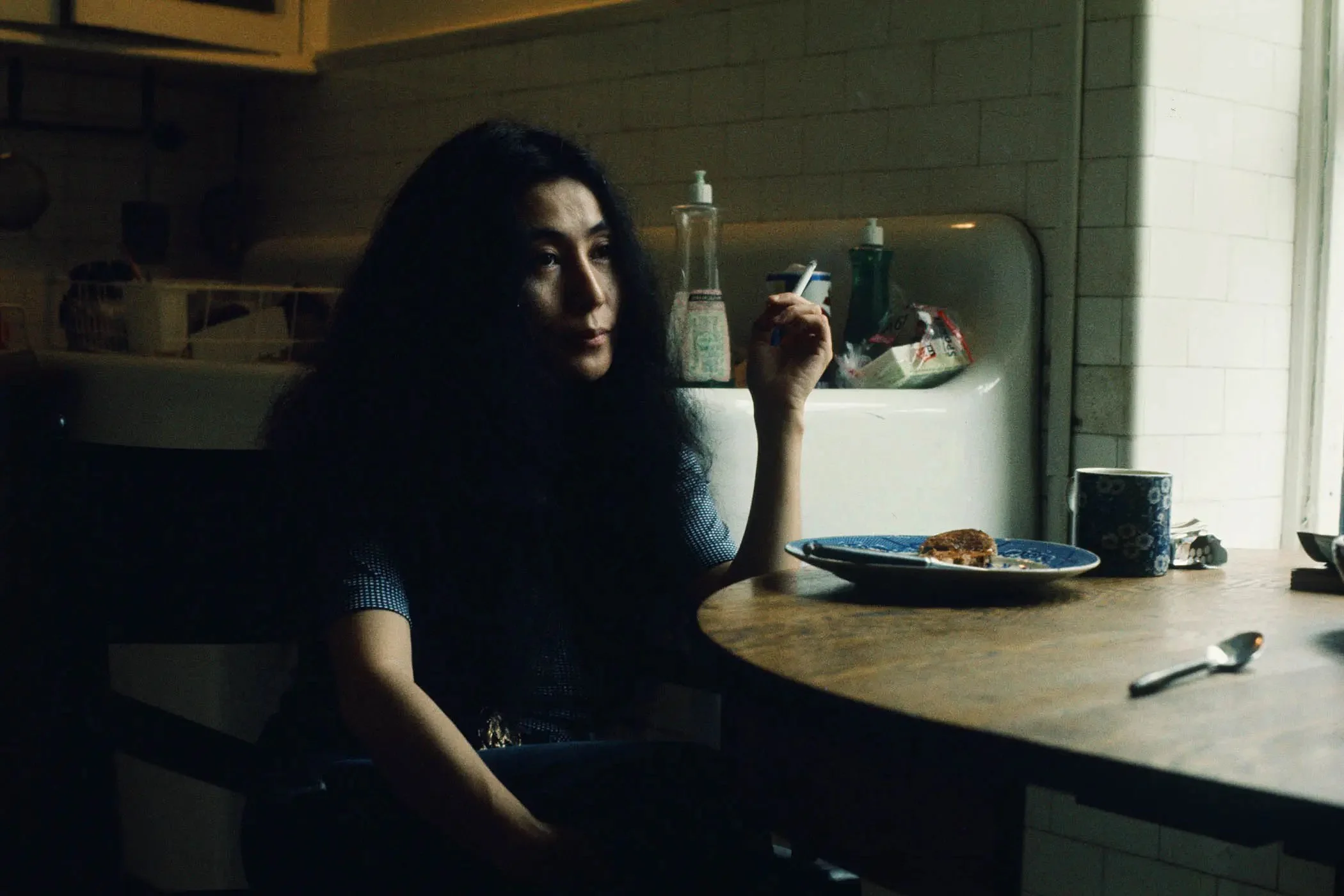 The Observer: Yoko Ono’s shadowed life