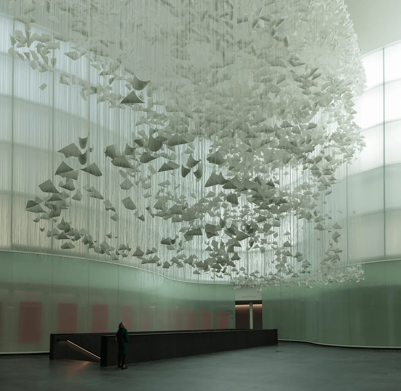 Hube Magazine: Chiharu Shiota brings a frozen moment of memory to life with ‘The Moment the Snow Melts’