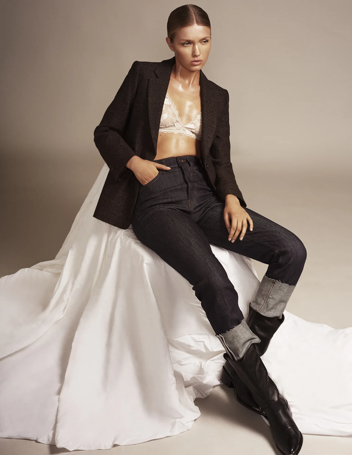 Editorial_Romy_byMarynHaertel_2890 small.jpg