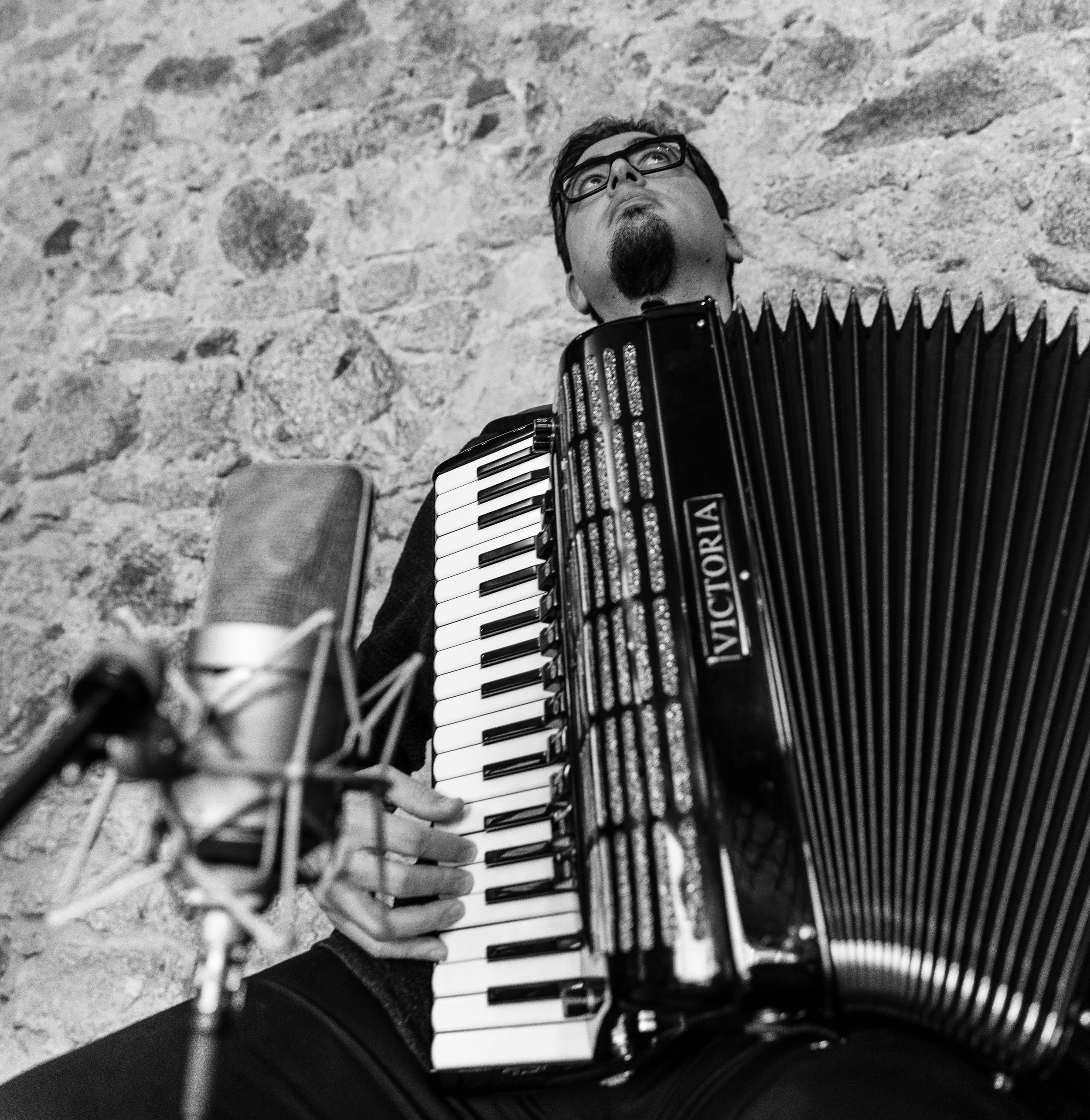 RG FT Studio B&W150.jpg