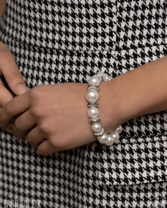 hypnotizing history model bracelet FF.jpg