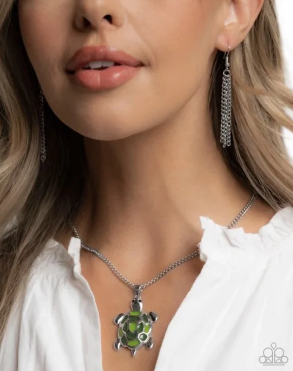 turtle tale model n:e complte look turtle theme.jpg