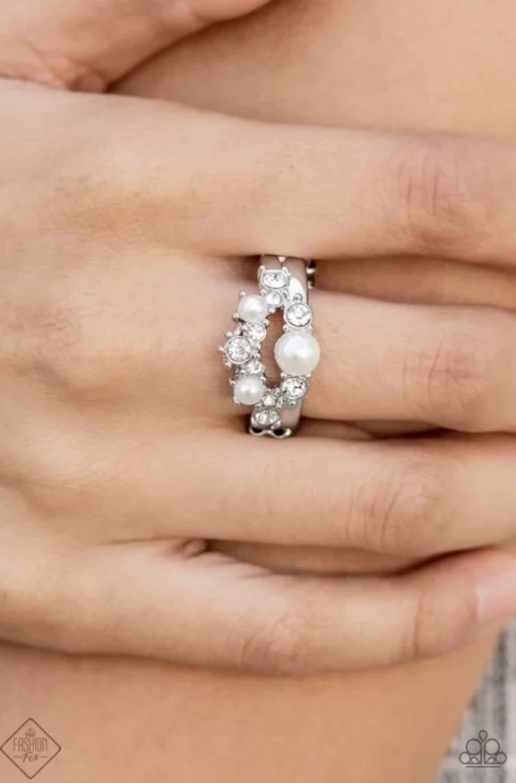 A-List Ambience model ring FF.jpg