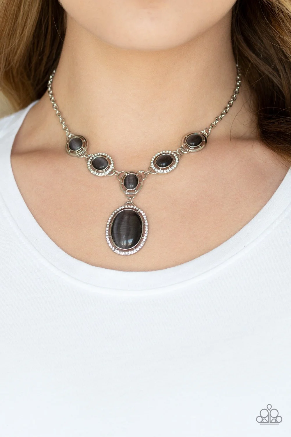 Metro Medallion - Black-1-1.jpg