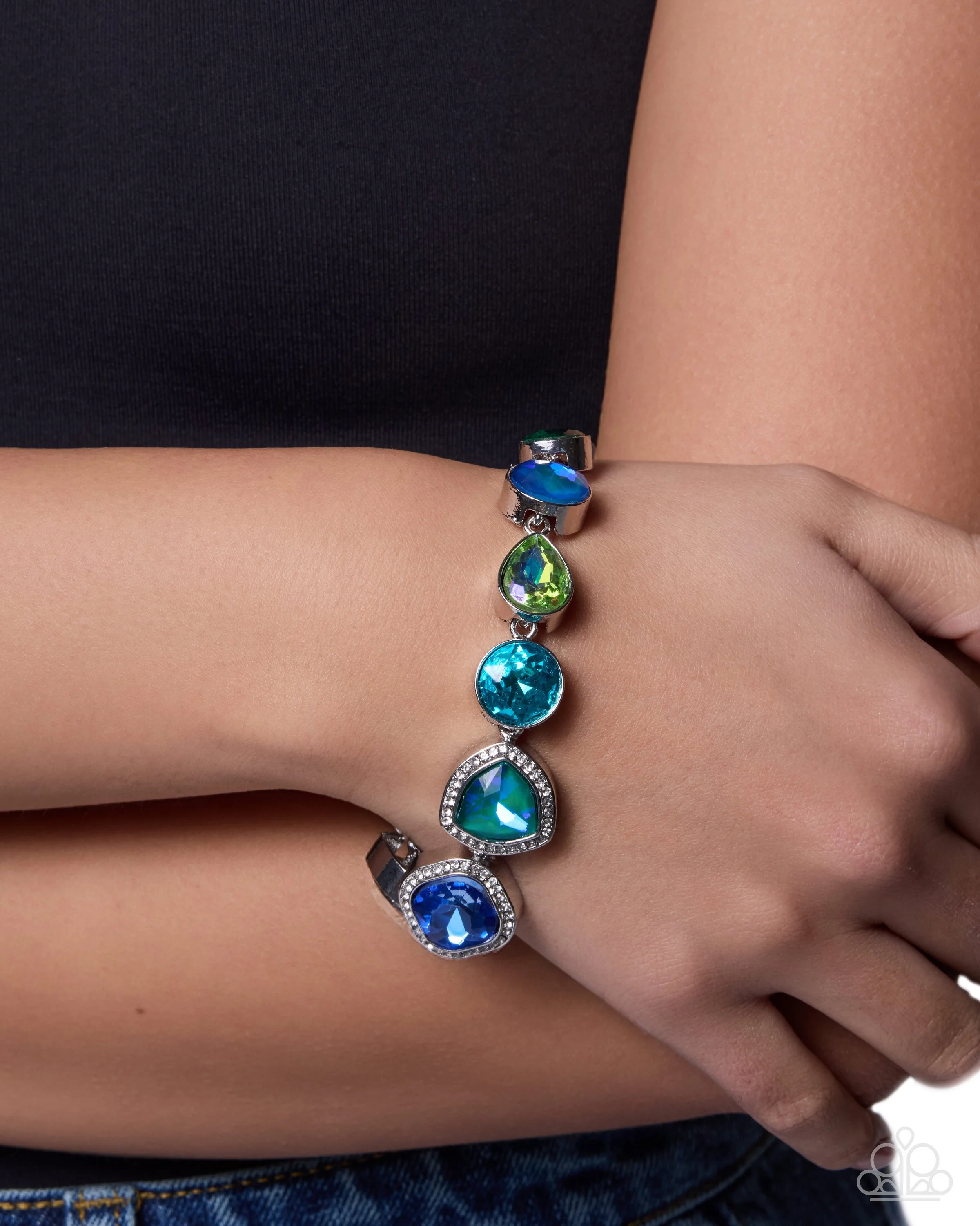 Worldwide Sparkle-1-1.jpg
